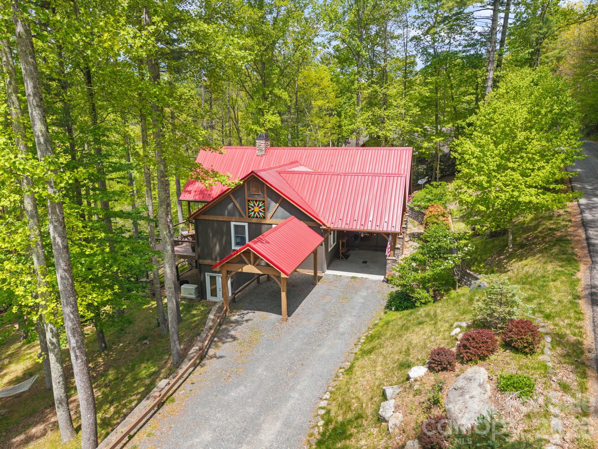 506 Crystal Mountain Road — Boone