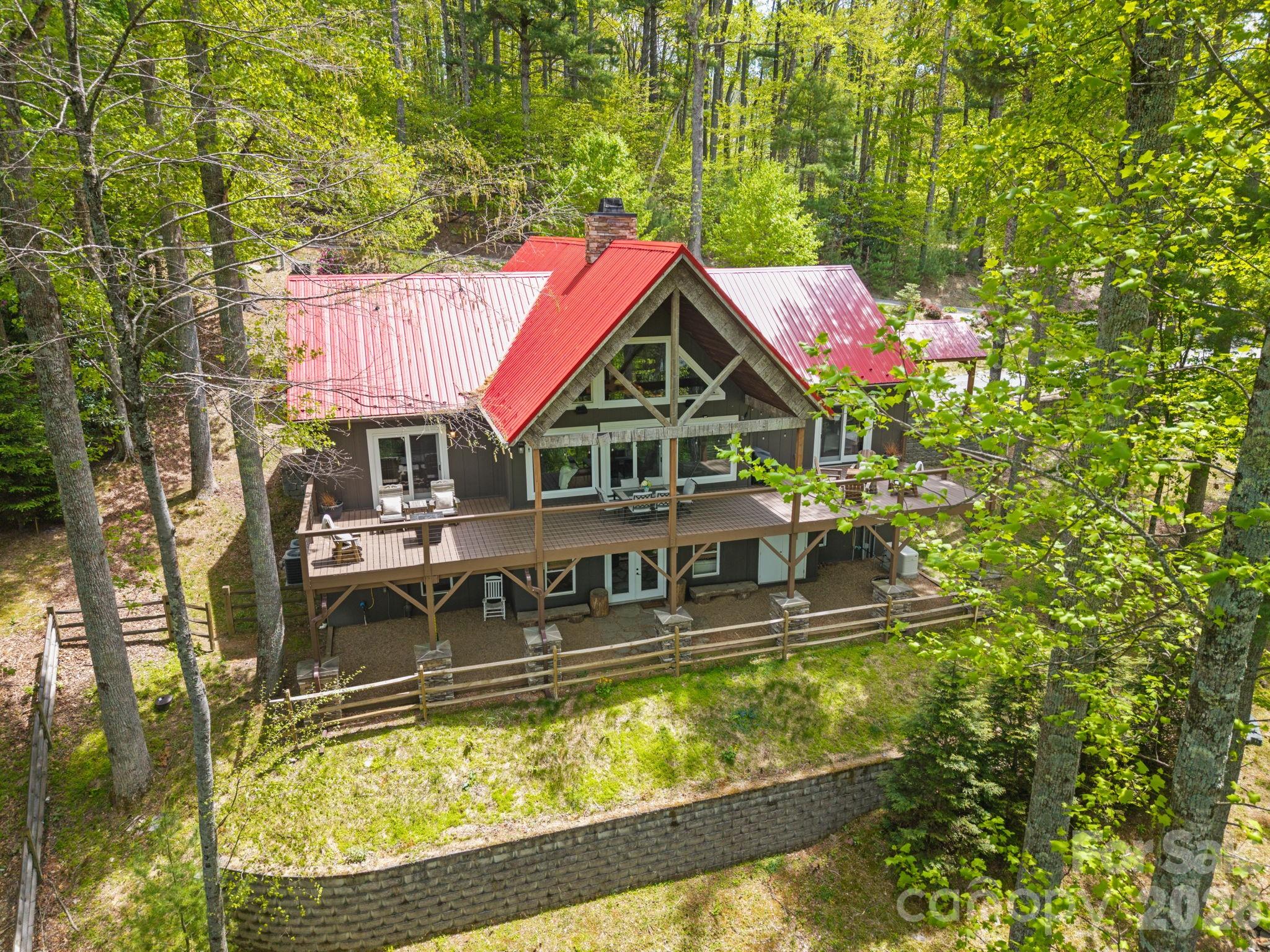 506 Crystal Mountain Road — Boone