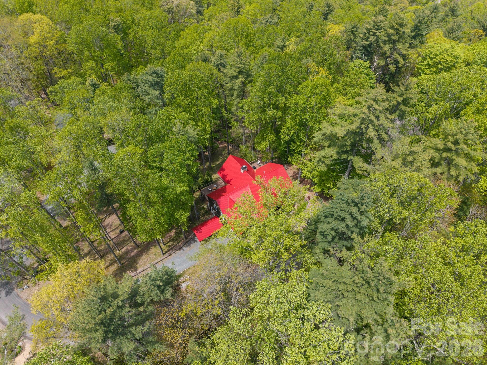 506 Crystal Mountain Road — Boone
