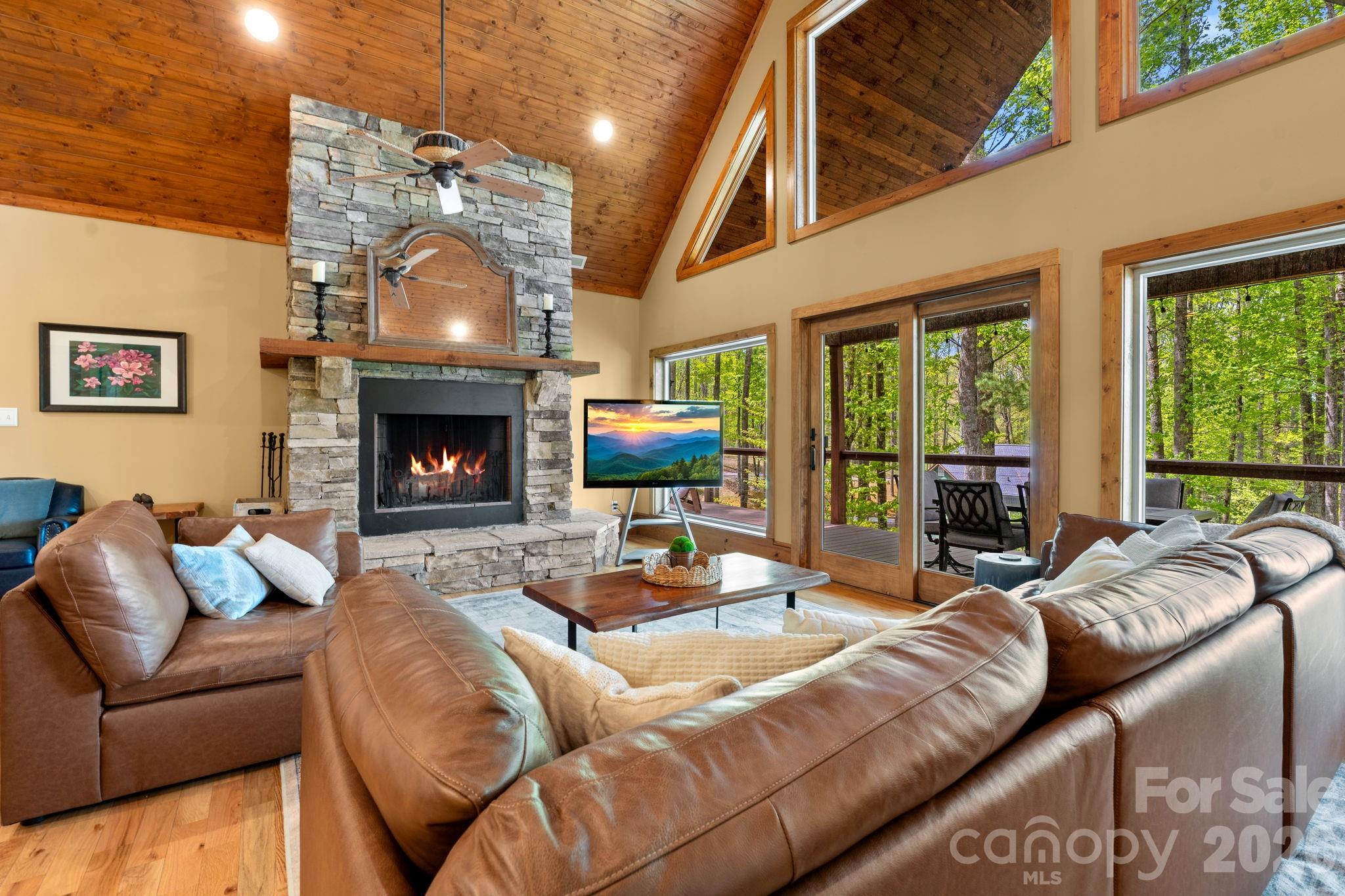 506 Crystal Mountain Road — Boone