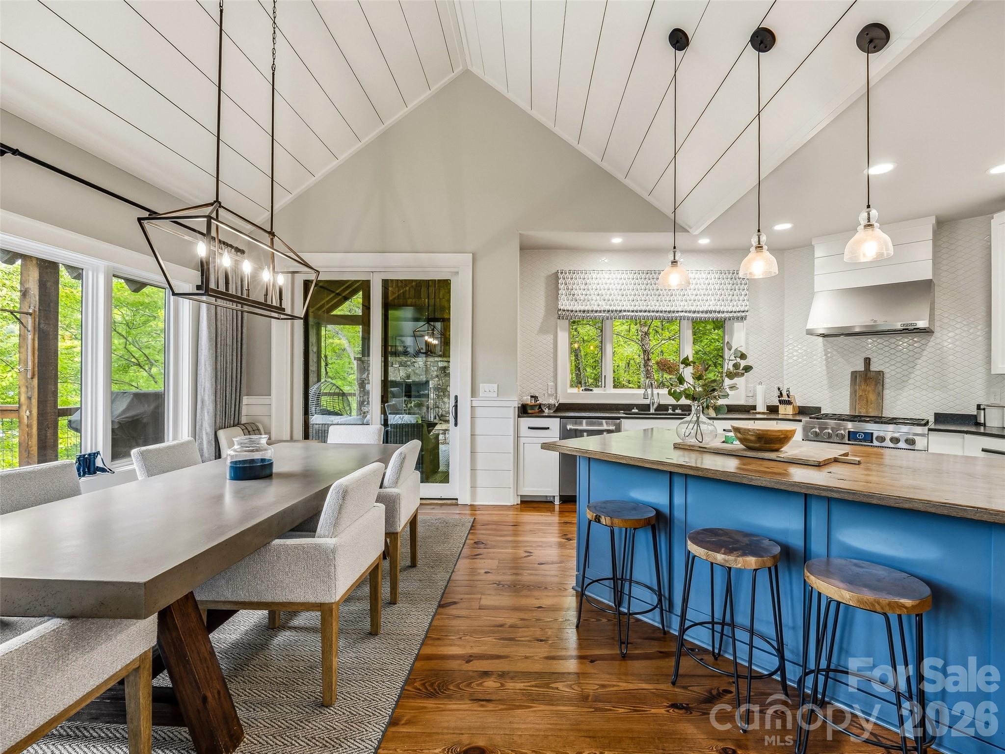 60 Shoreline Drive — Tuckasegee