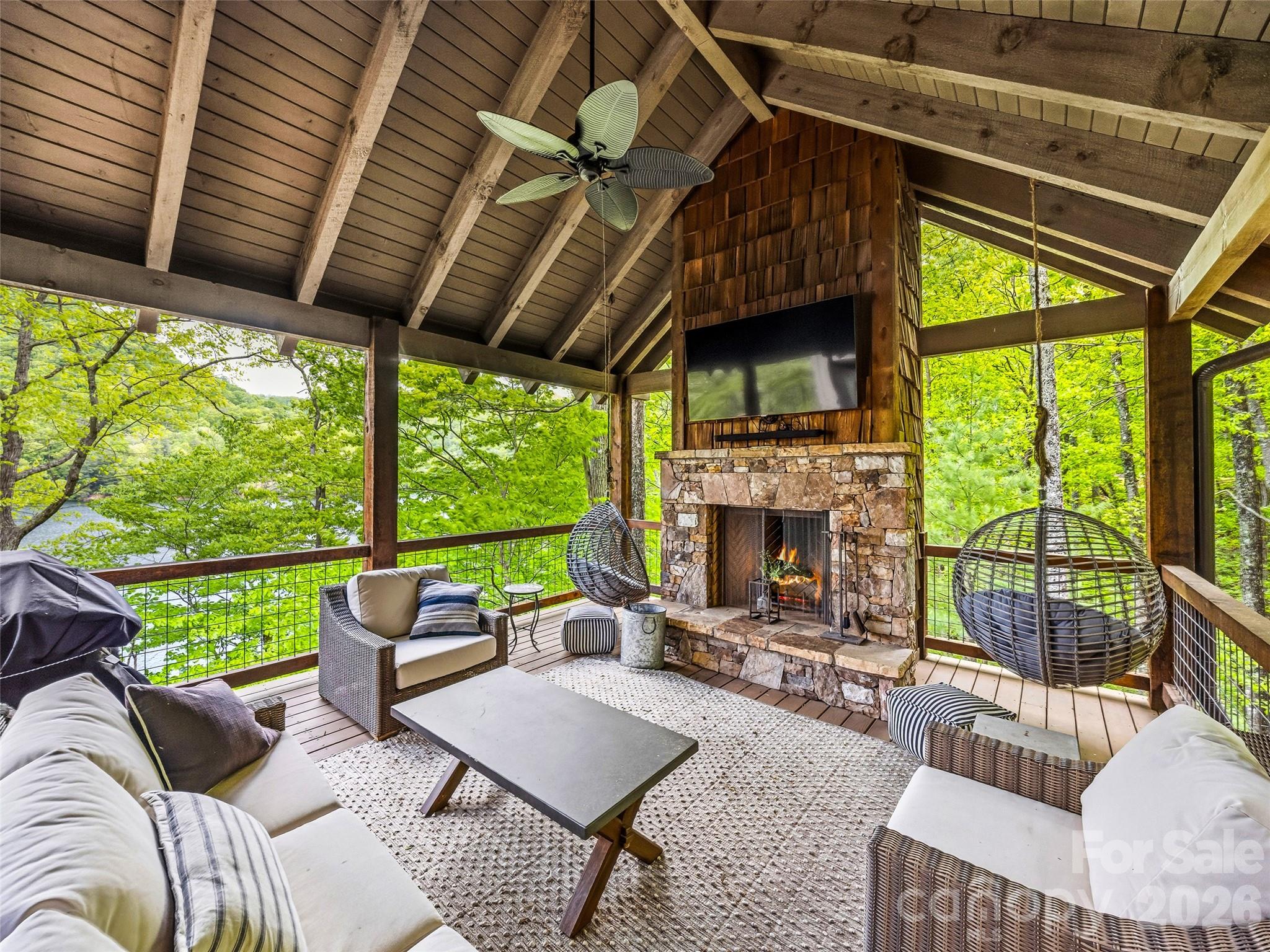 60 Shoreline Drive — Tuckasegee