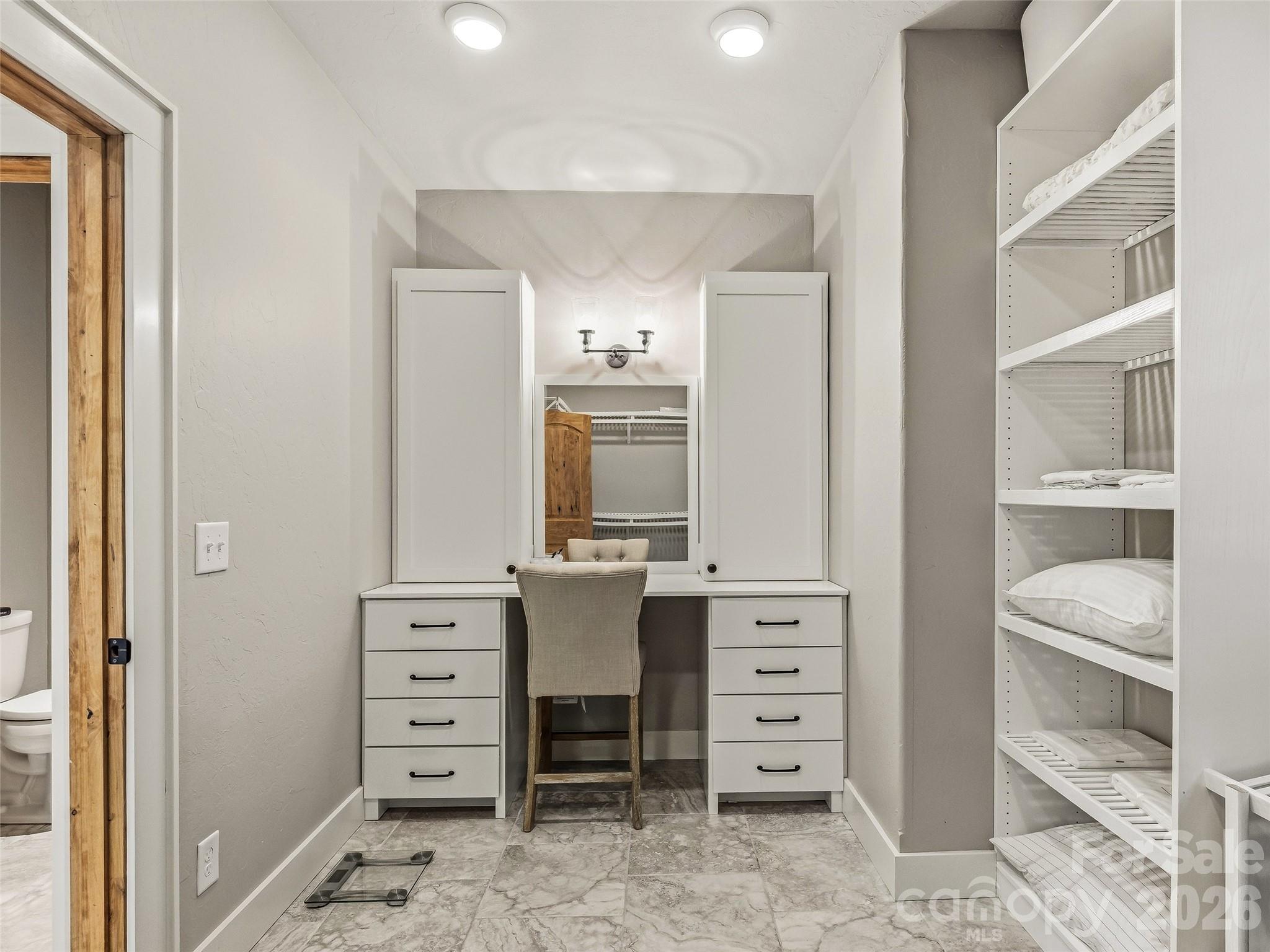 60 Shoreline Drive — Tuckasegee