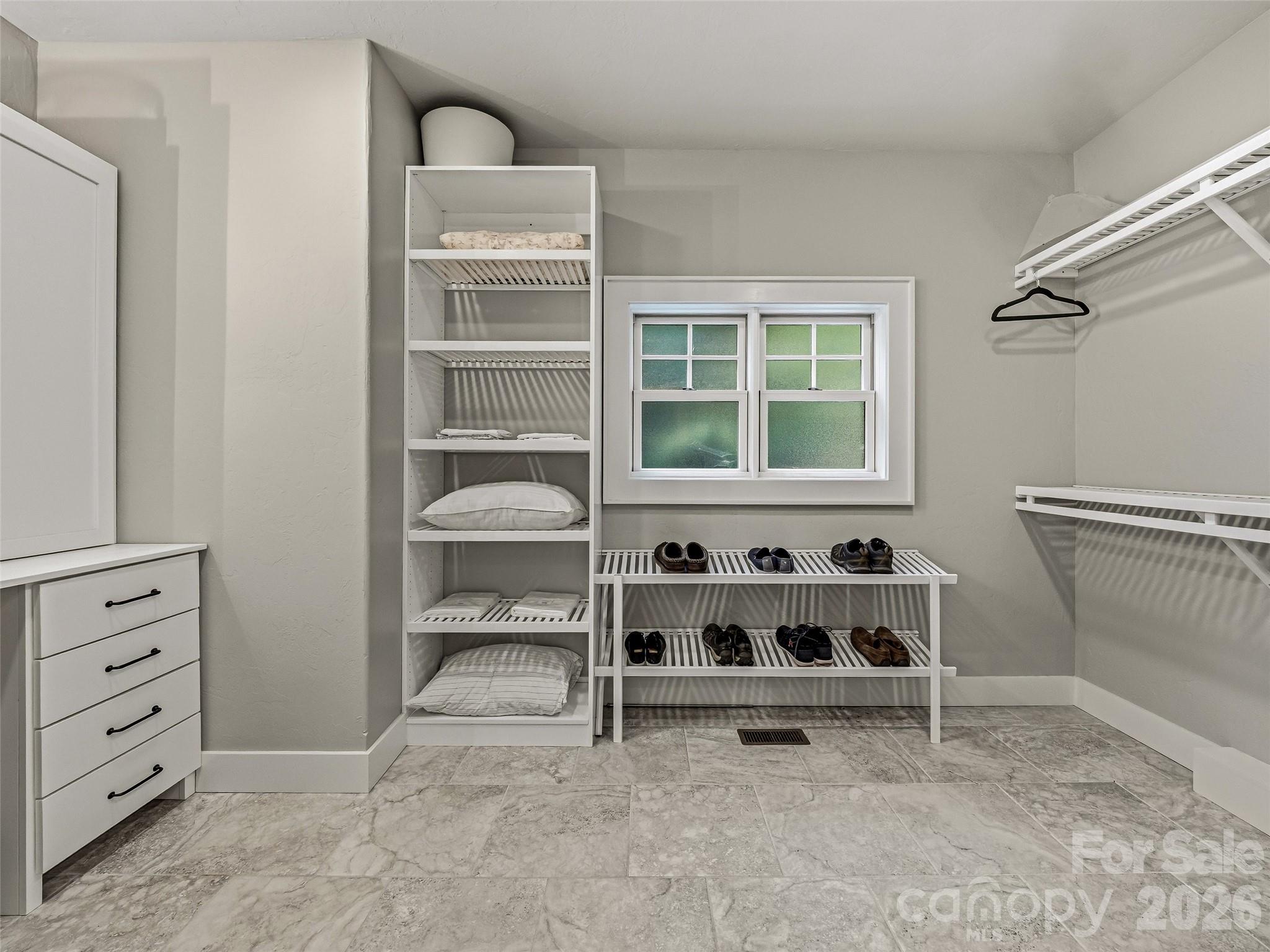 60 Shoreline Drive — Tuckasegee
