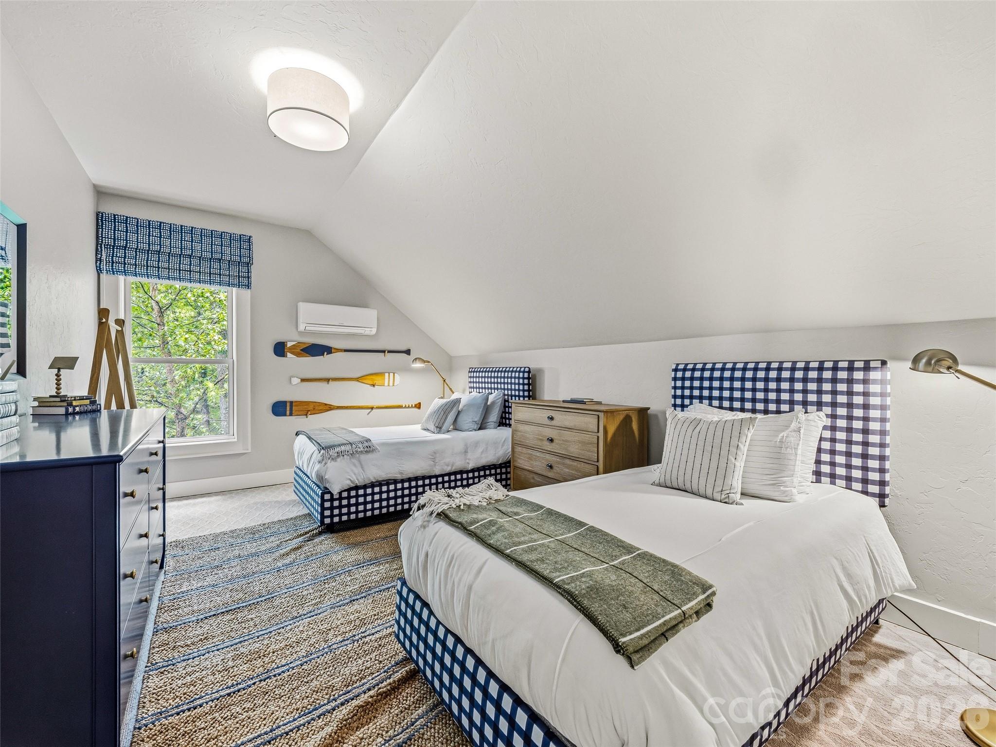 60 Shoreline Drive — Tuckasegee