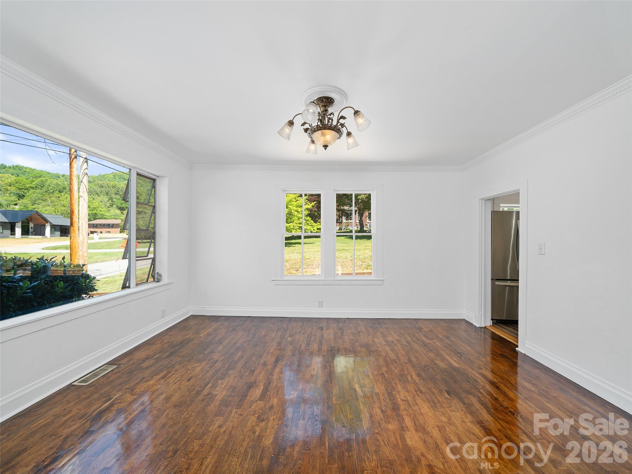 118 Robertson Street — Burnsville