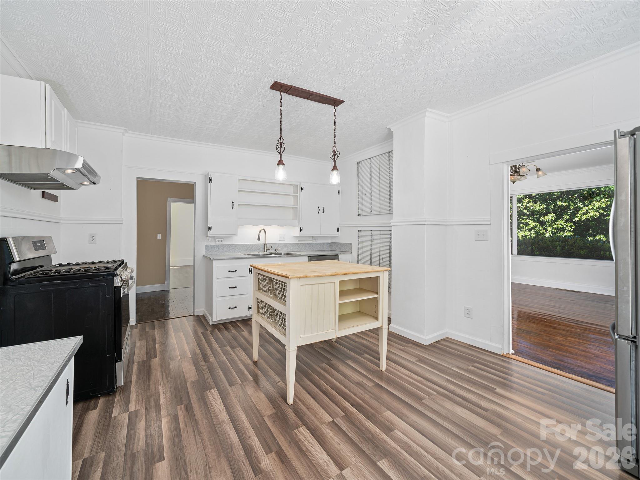 118 Robertson Street — Burnsville