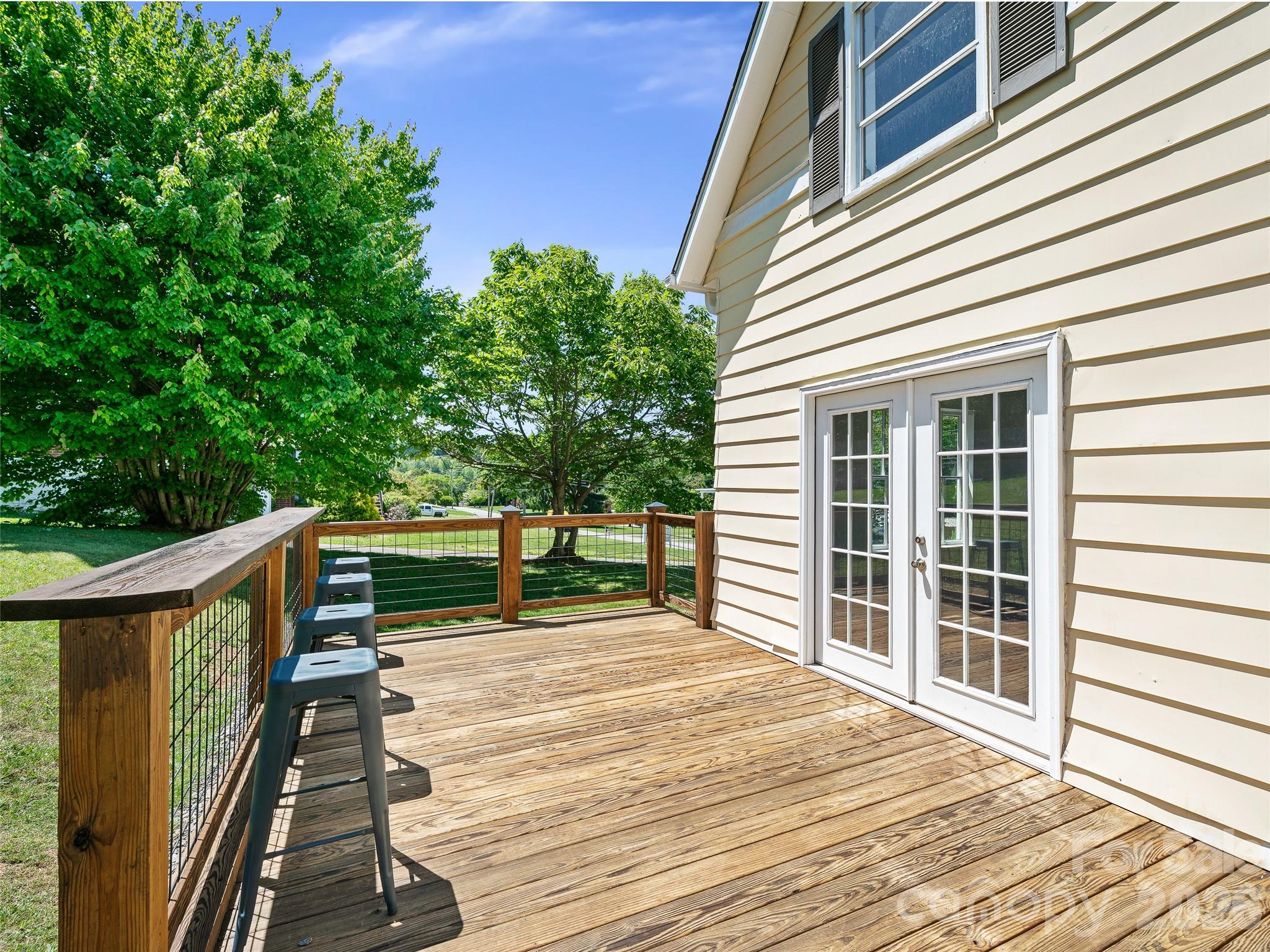118 Robertson Street — Burnsville