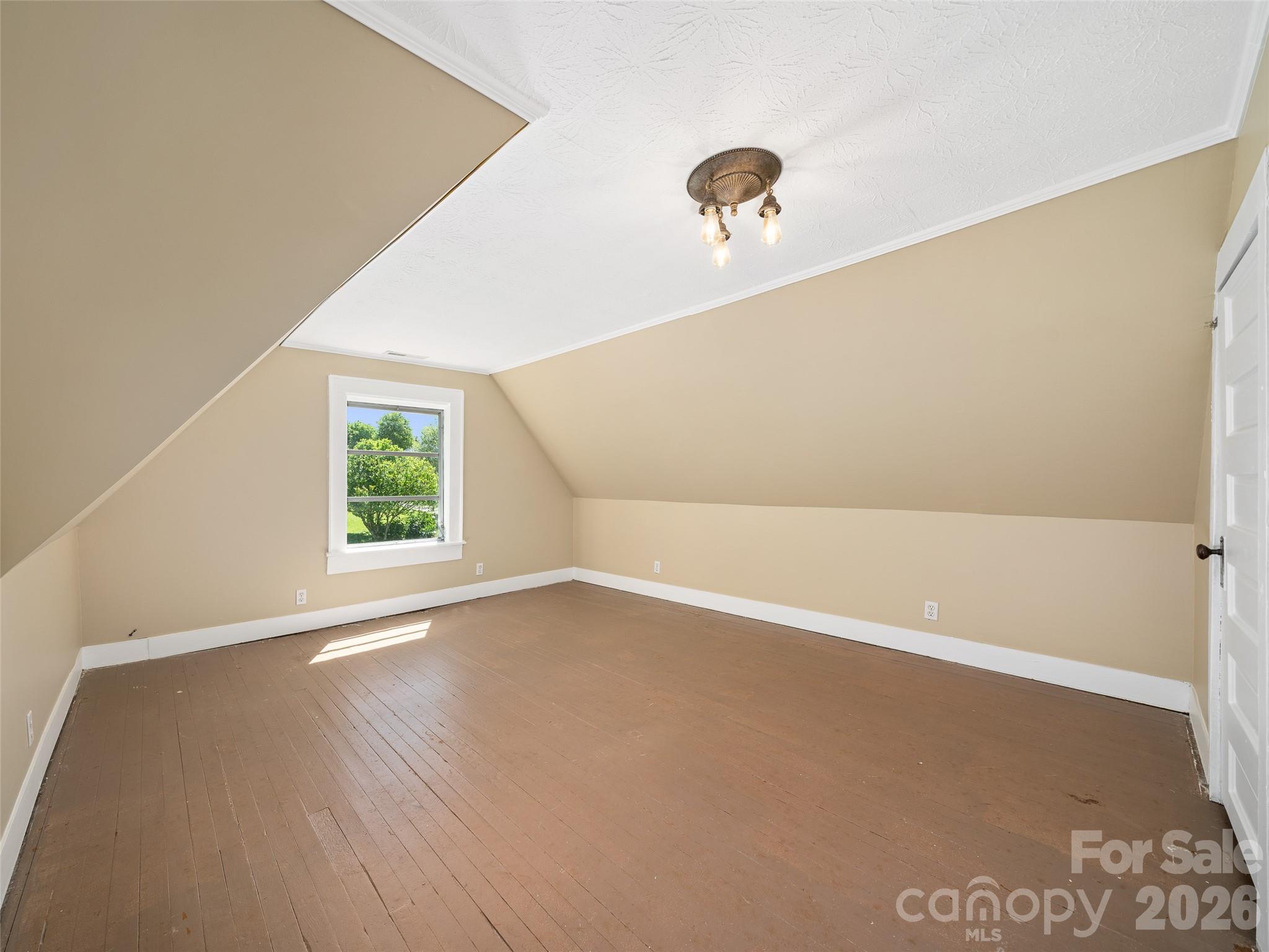 118 Robertson Street — Burnsville