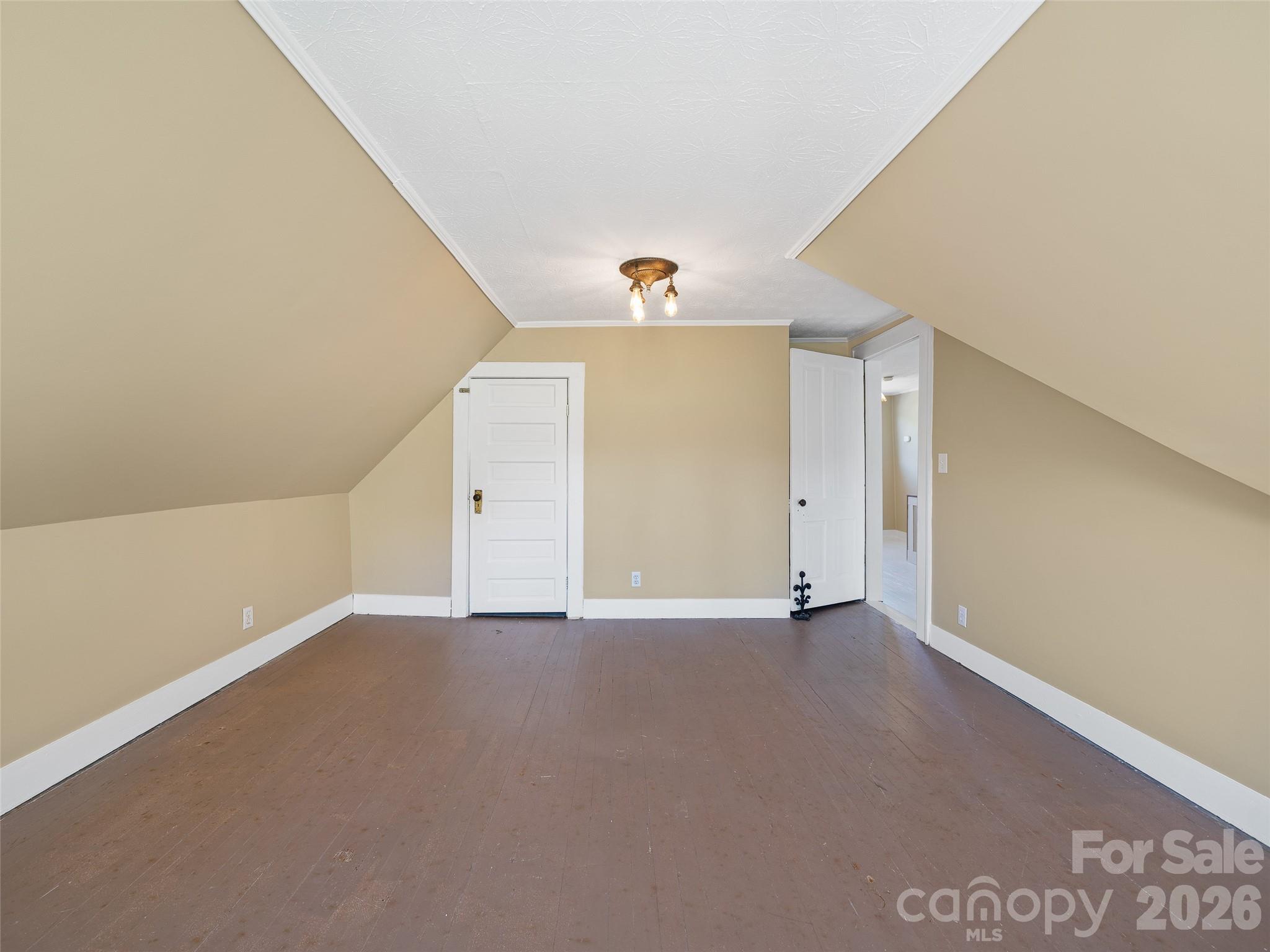 118 Robertson Street — Burnsville