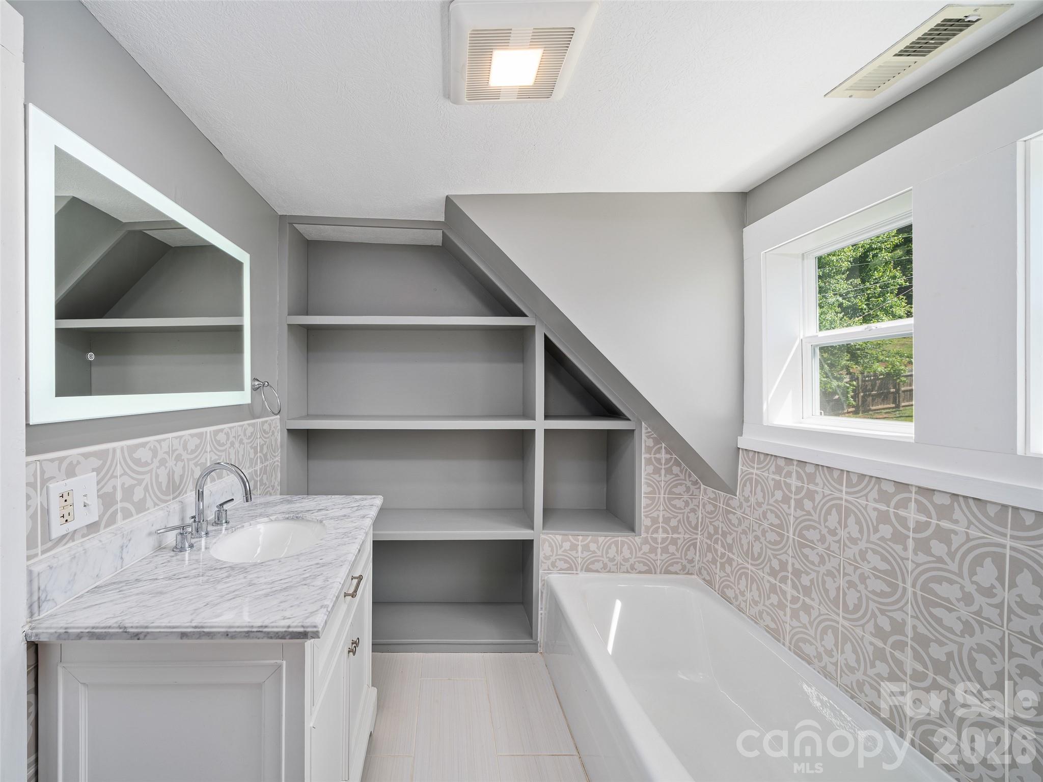 118 Robertson Street — Burnsville