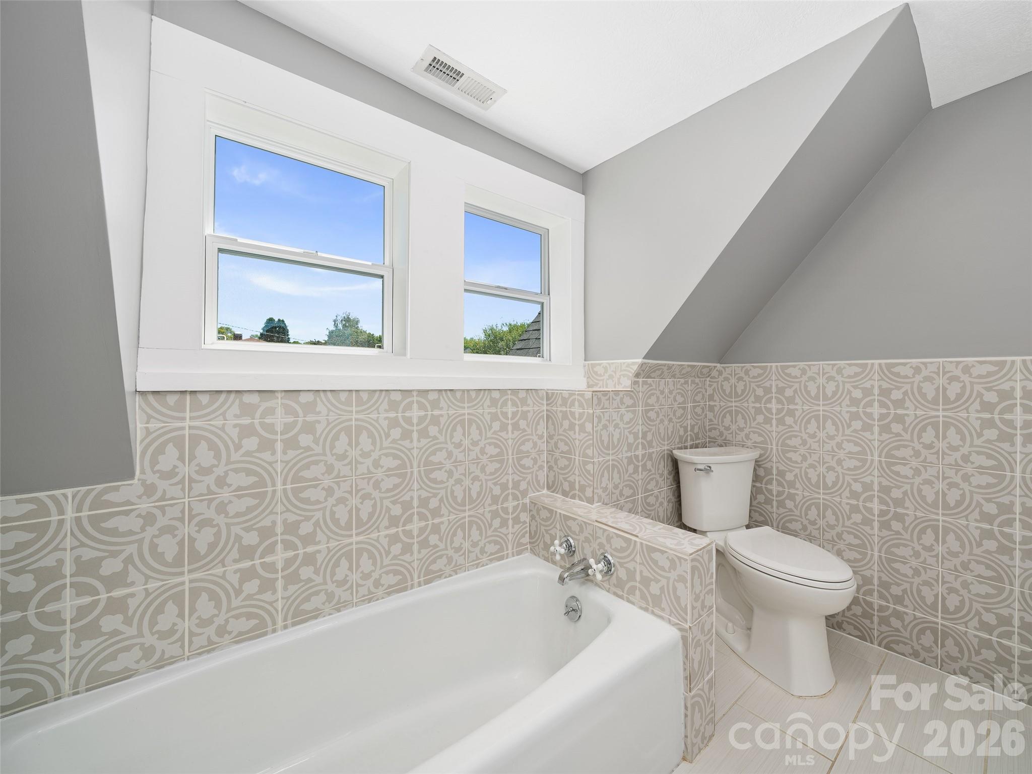 118 Robertson Street — Burnsville