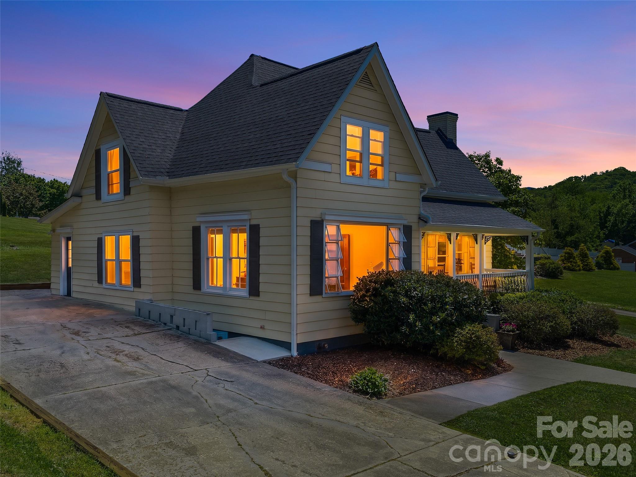 118 Robertson Street — Burnsville