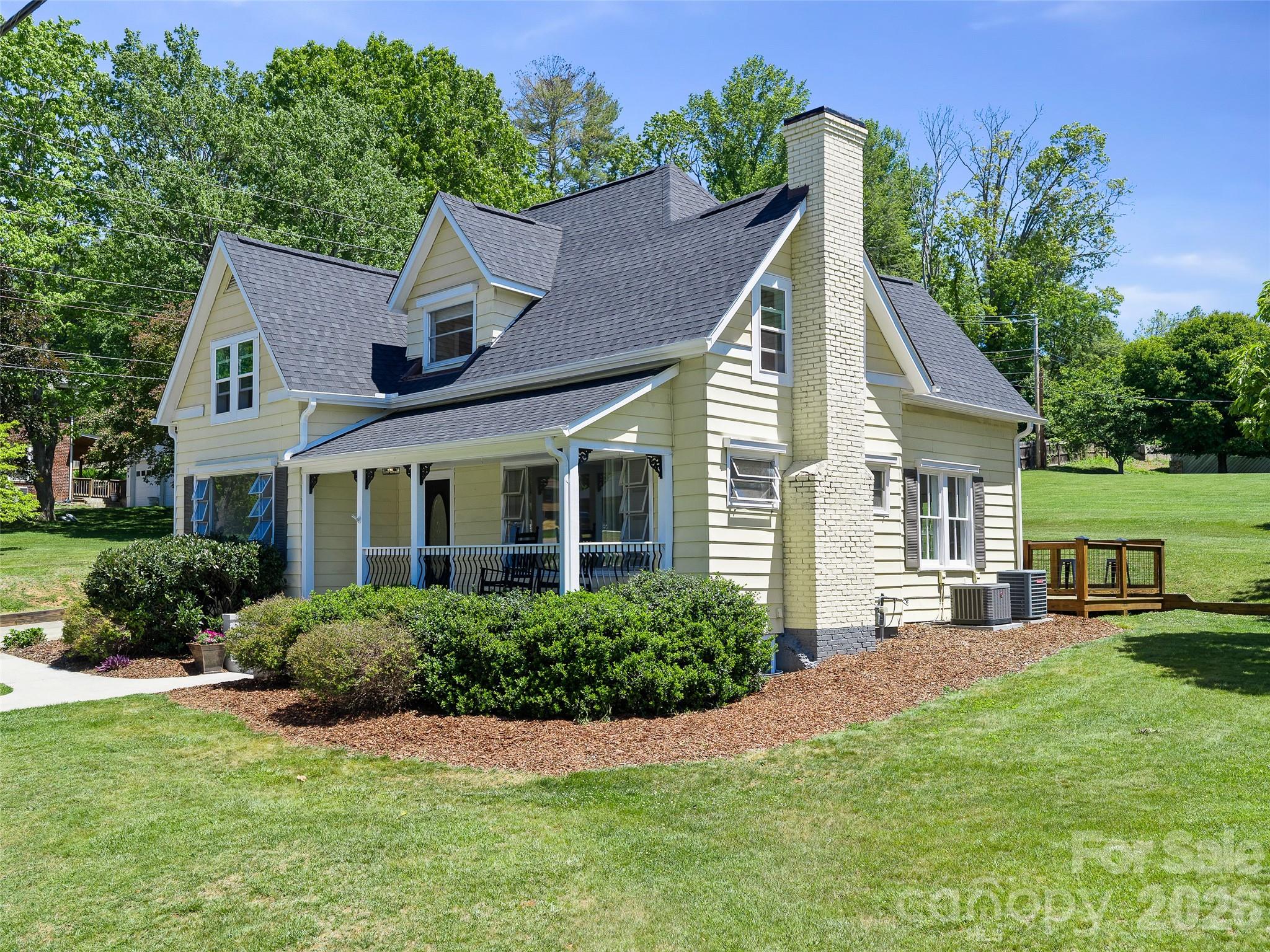 118 Robertson Street — Burnsville