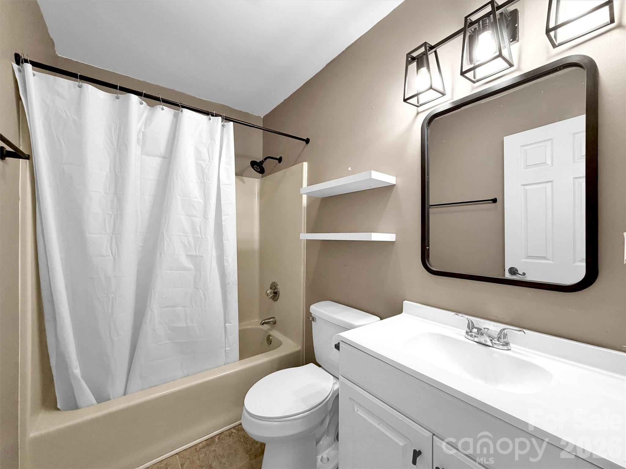 252 Oak Park Drive — Clyde