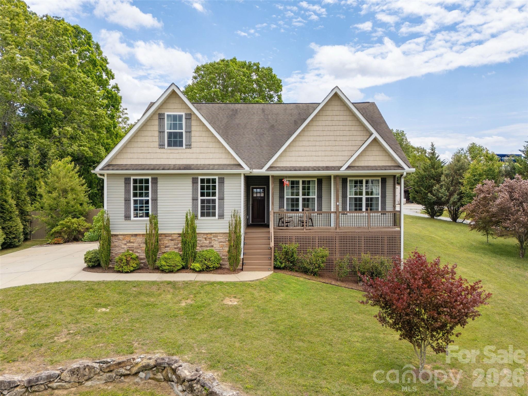 132 Beck Creek Circle — Flat Rock
