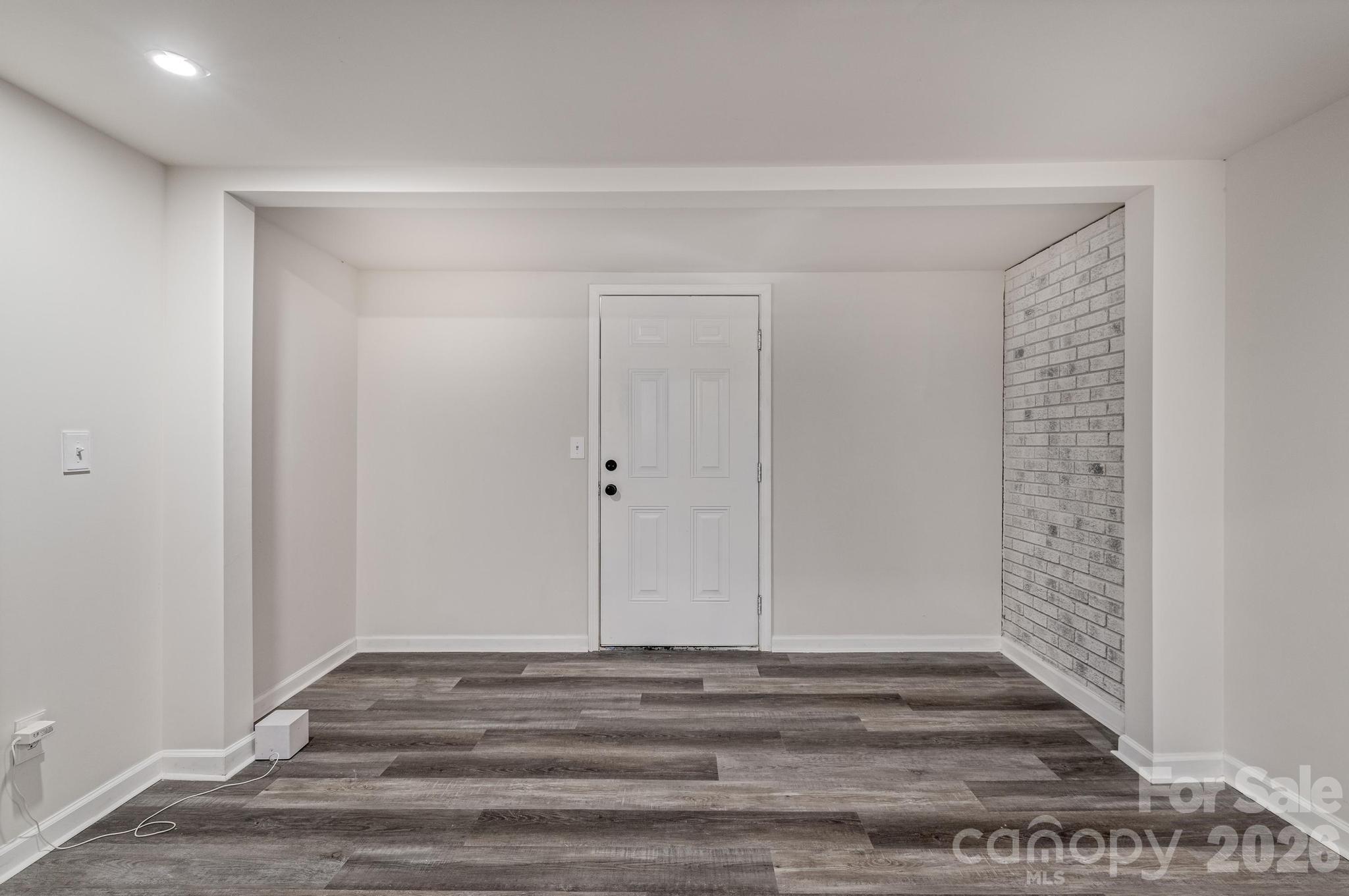 607 Carlos Street — Shelby