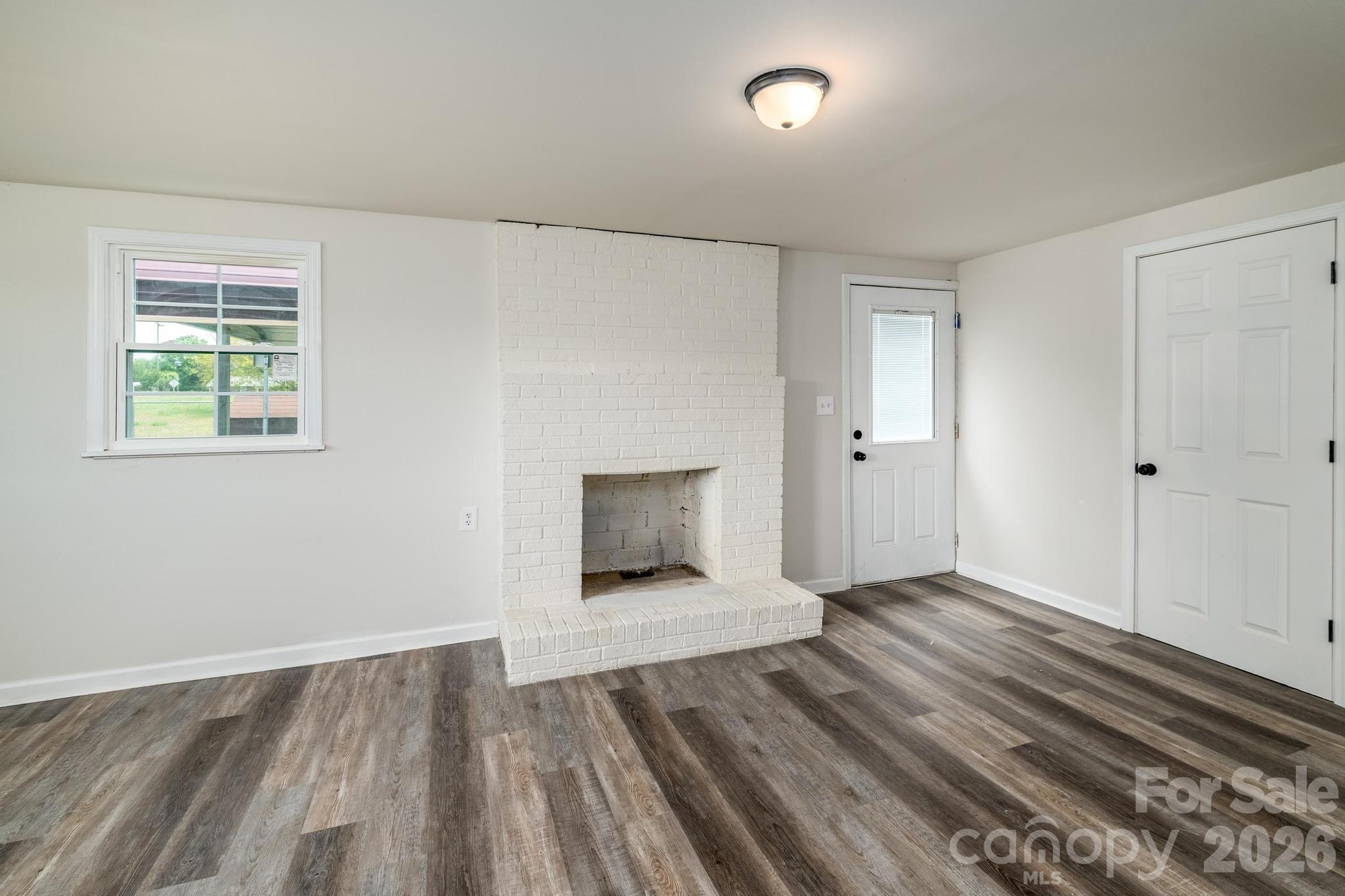 607 Carlos Street — Shelby