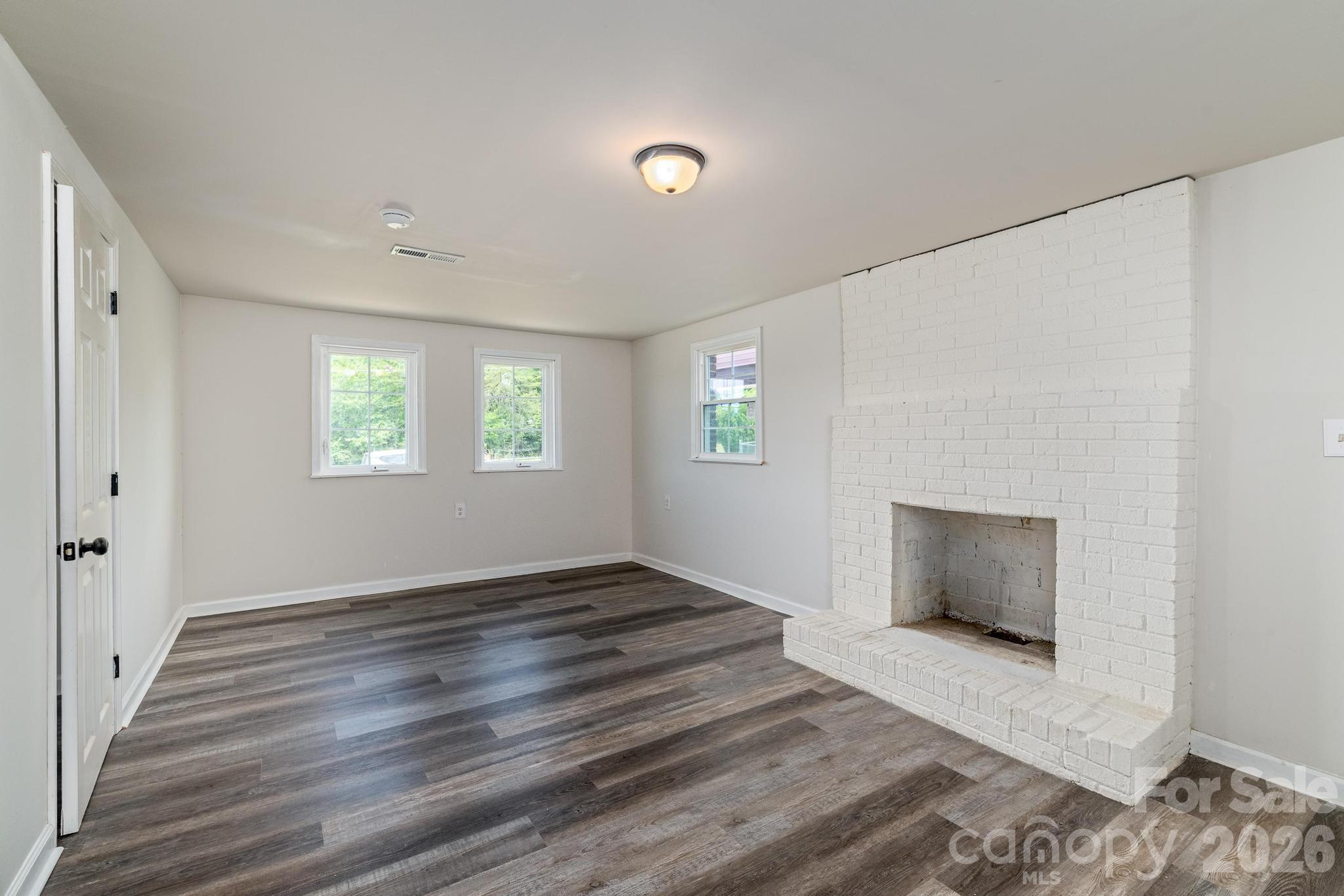 607 Carlos Street — Shelby