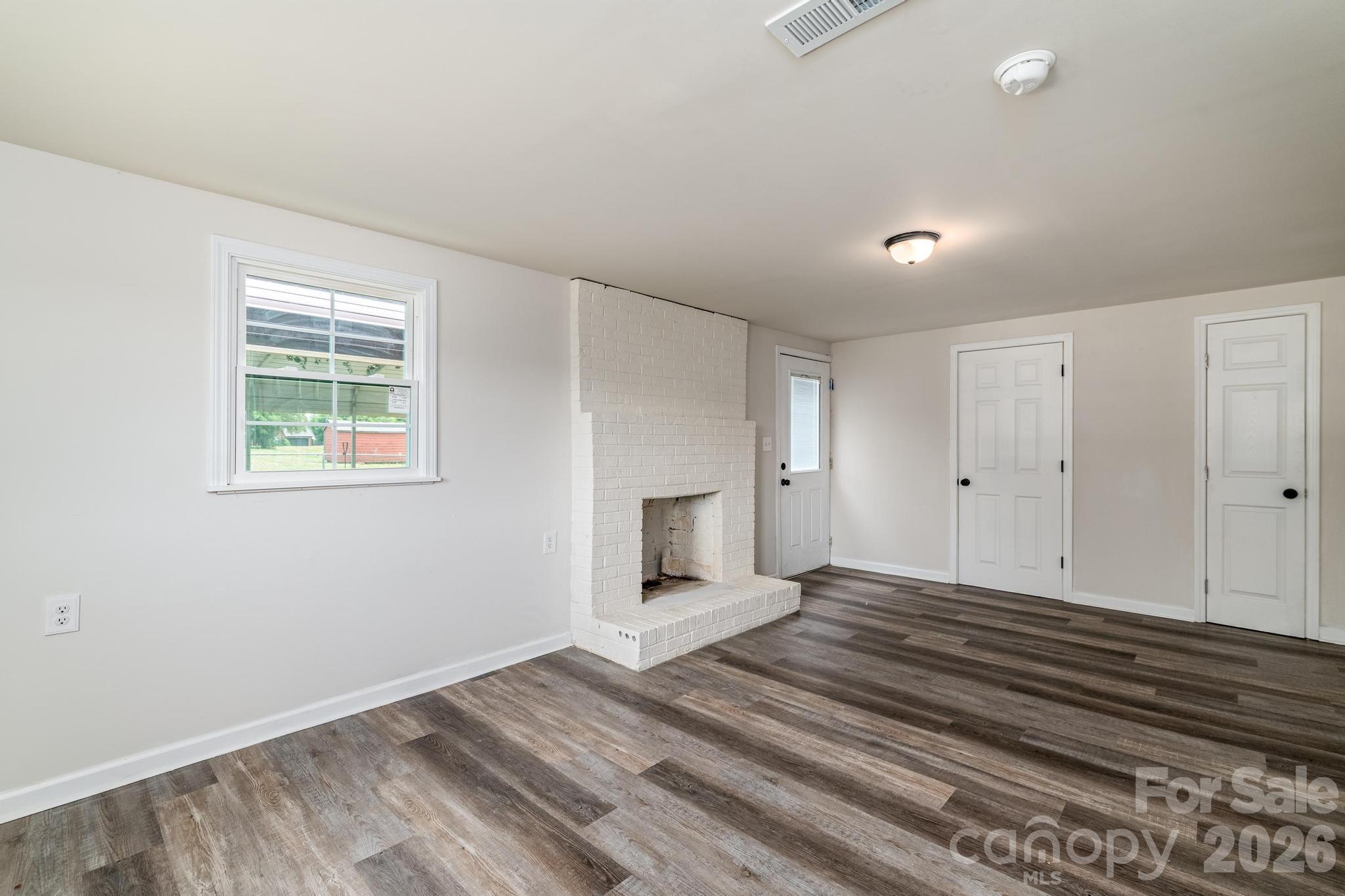 607 Carlos Street — Shelby