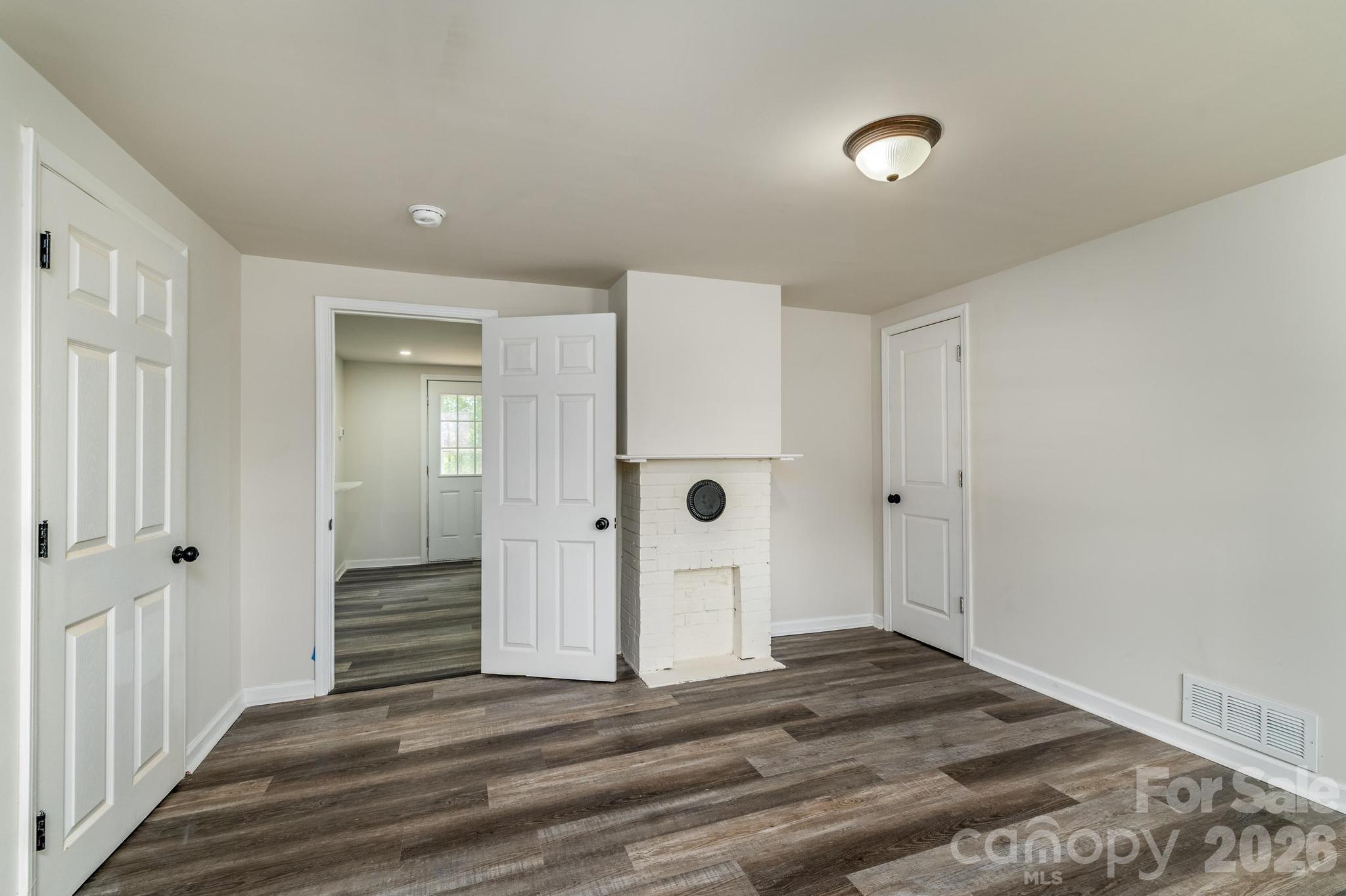 607 Carlos Street — Shelby