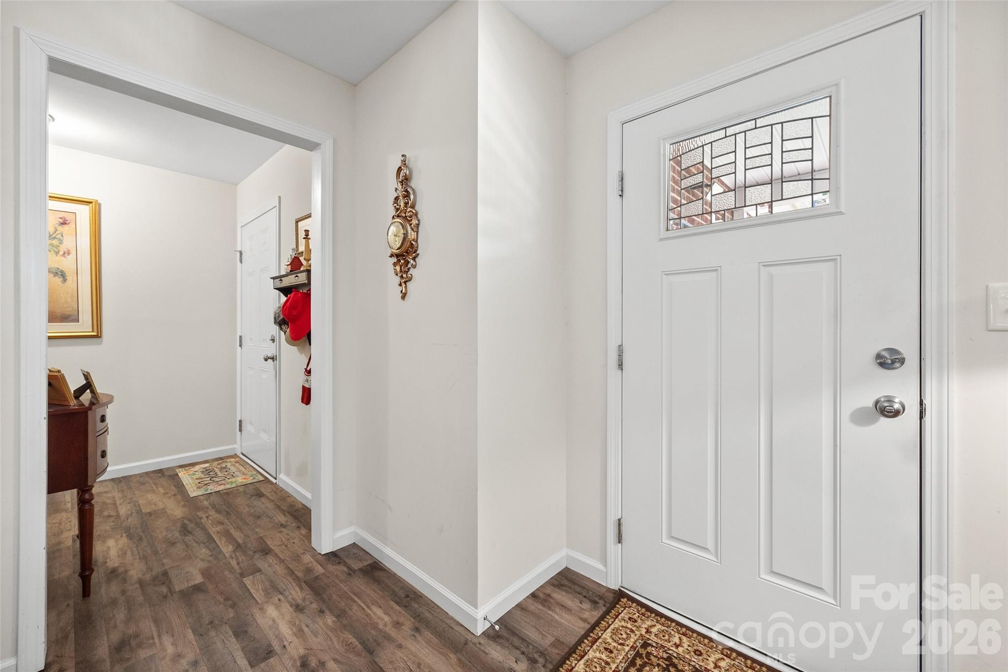 208 Victoria Circle — York