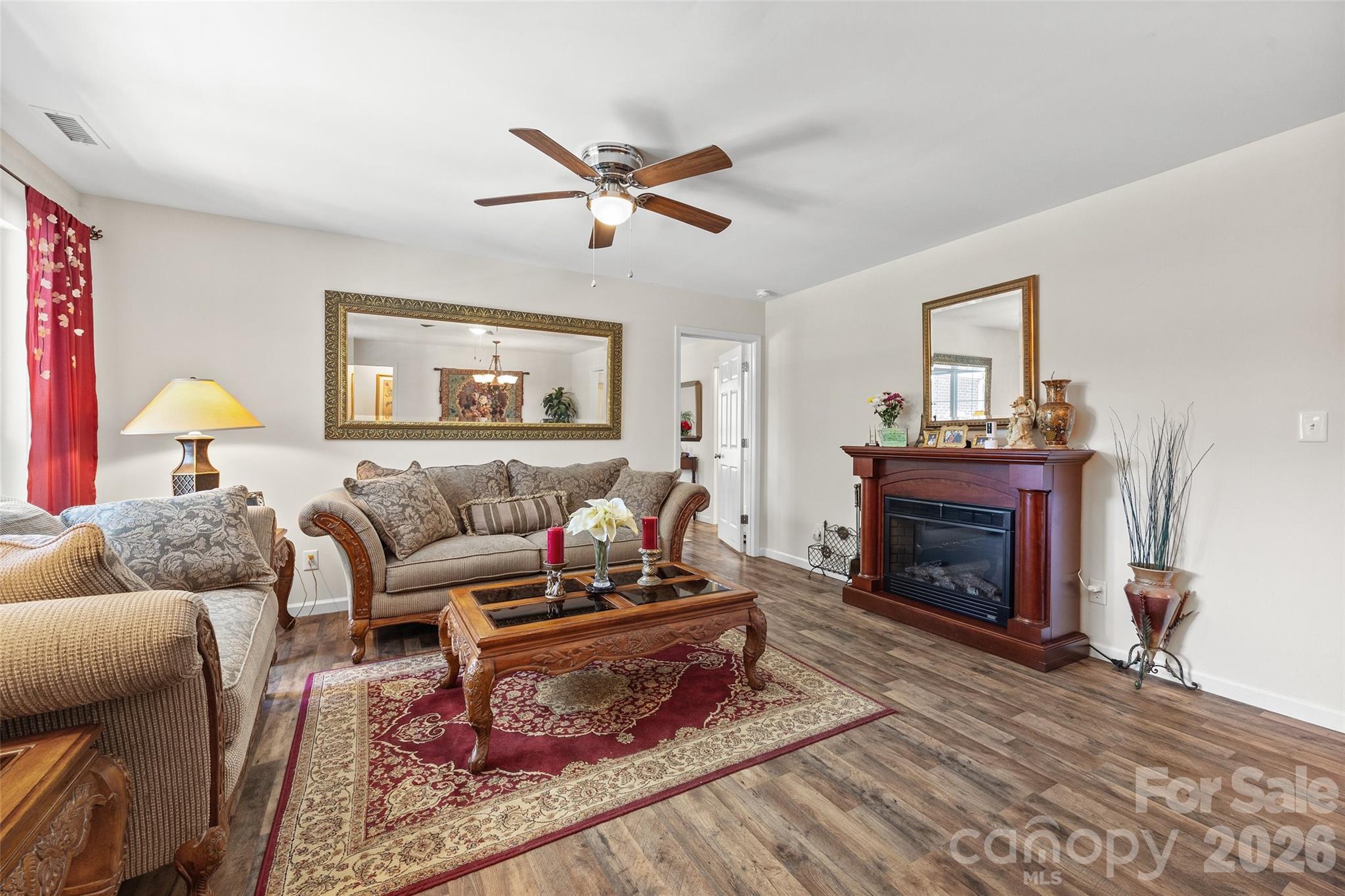 208 Victoria Circle — York