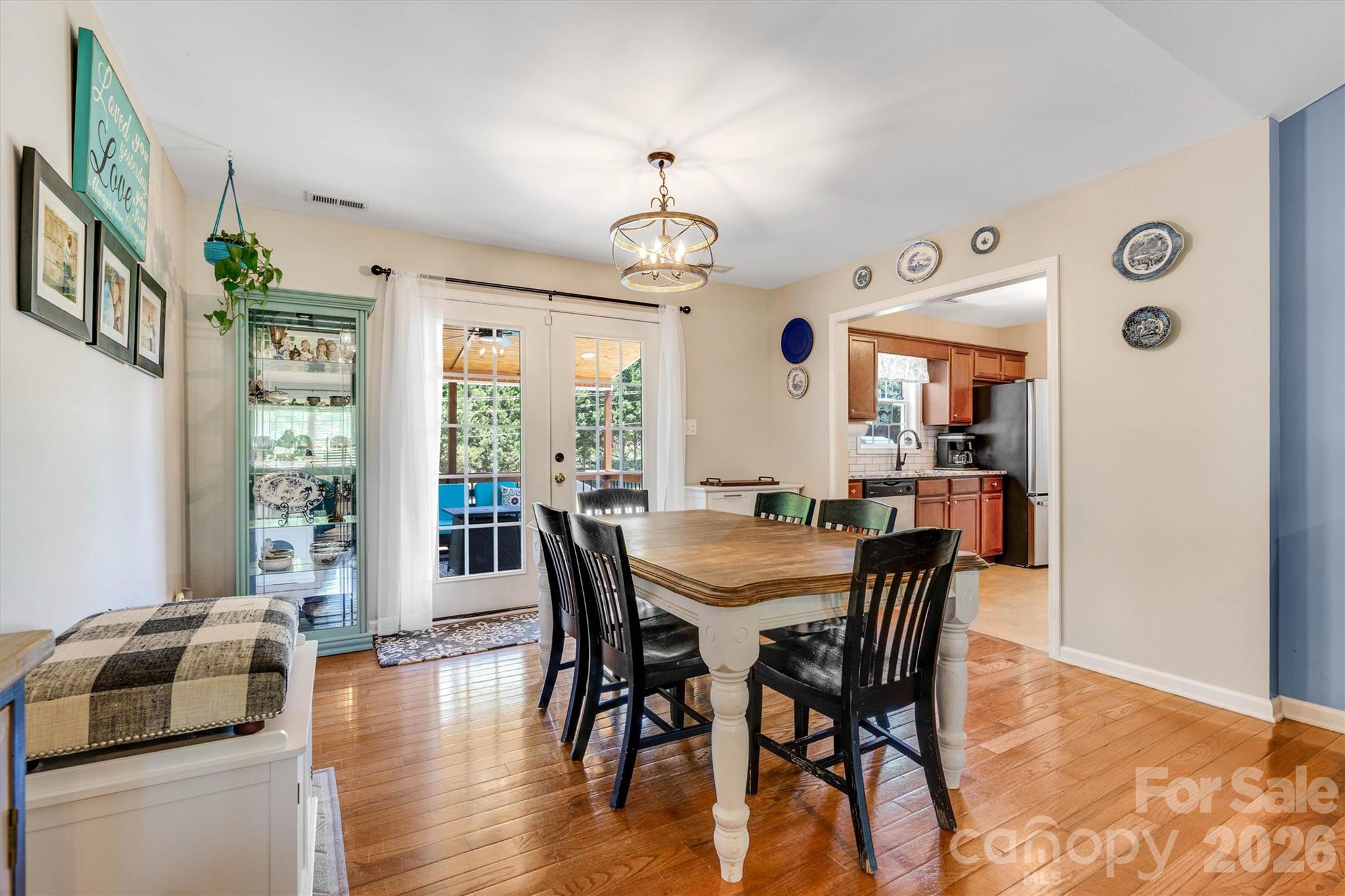 3353 48th Avenue Lane NE — Hickory