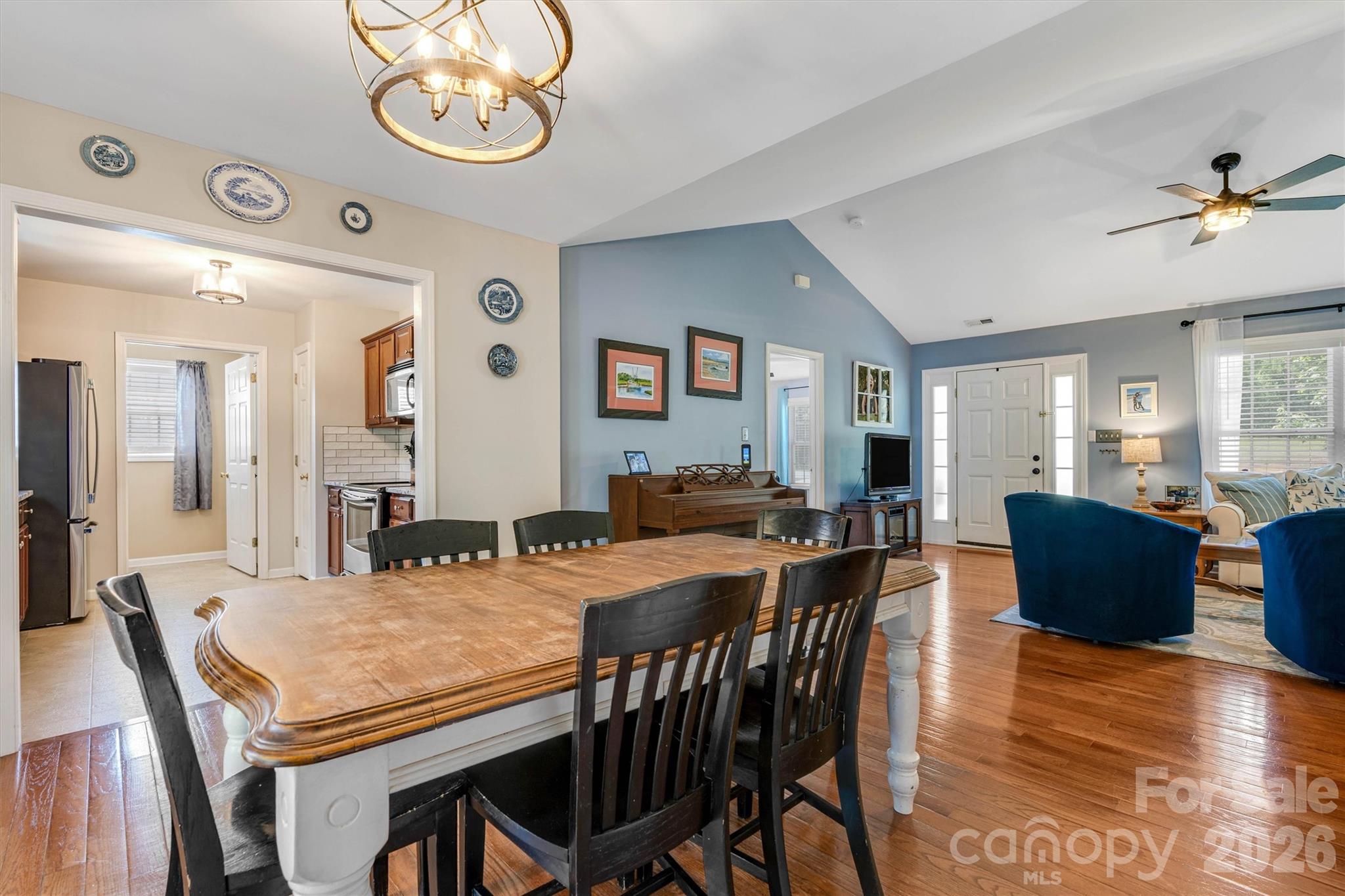 3353 48th Avenue Lane NE — Hickory