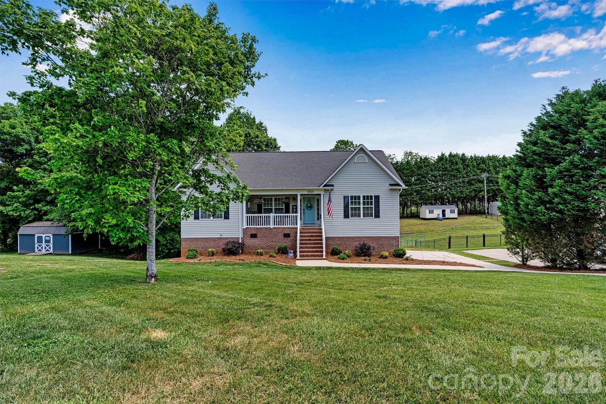 3353 48th Avenue Lane NE — Hickory