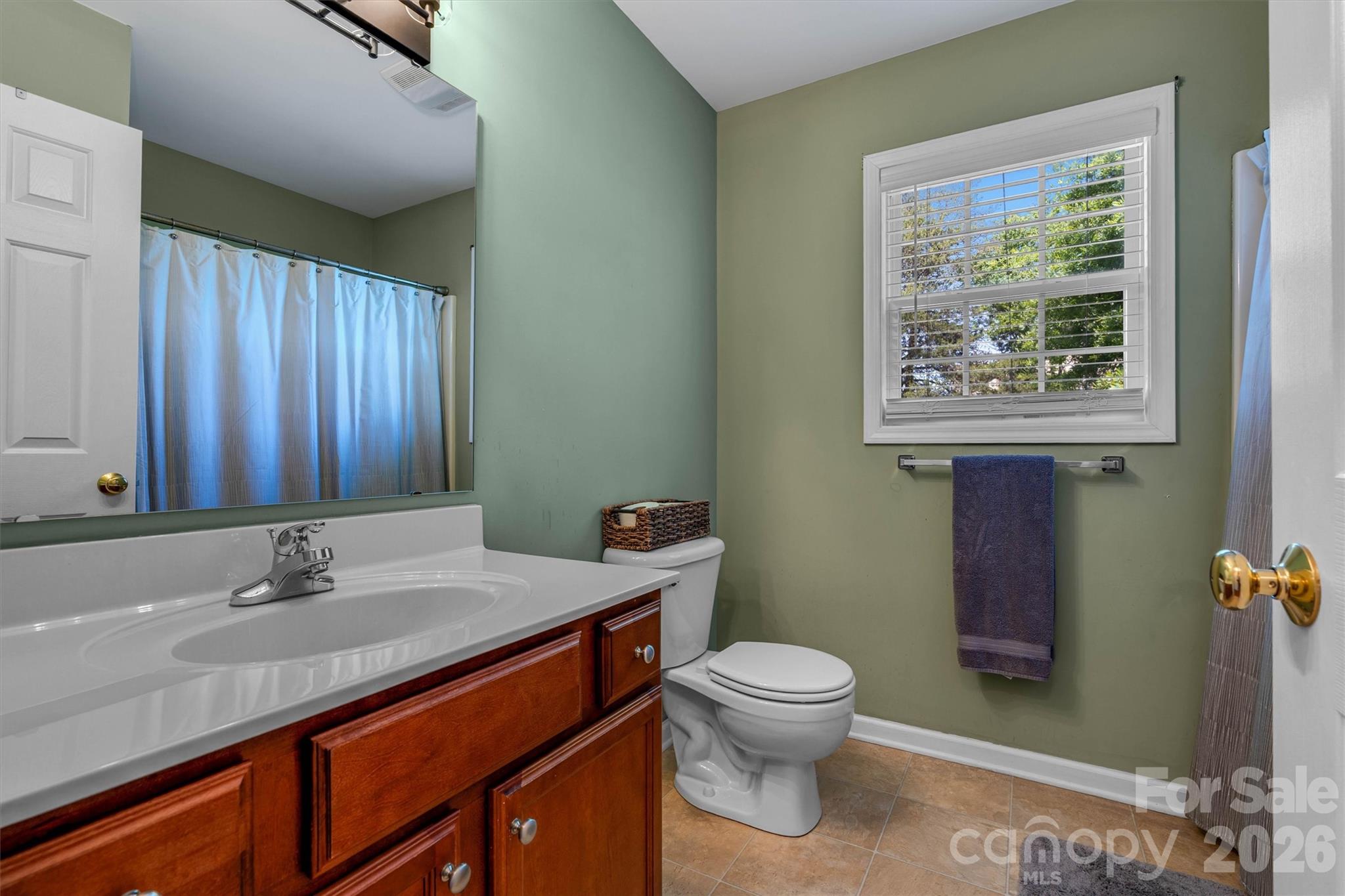 3353 48th Avenue Lane NE — Hickory