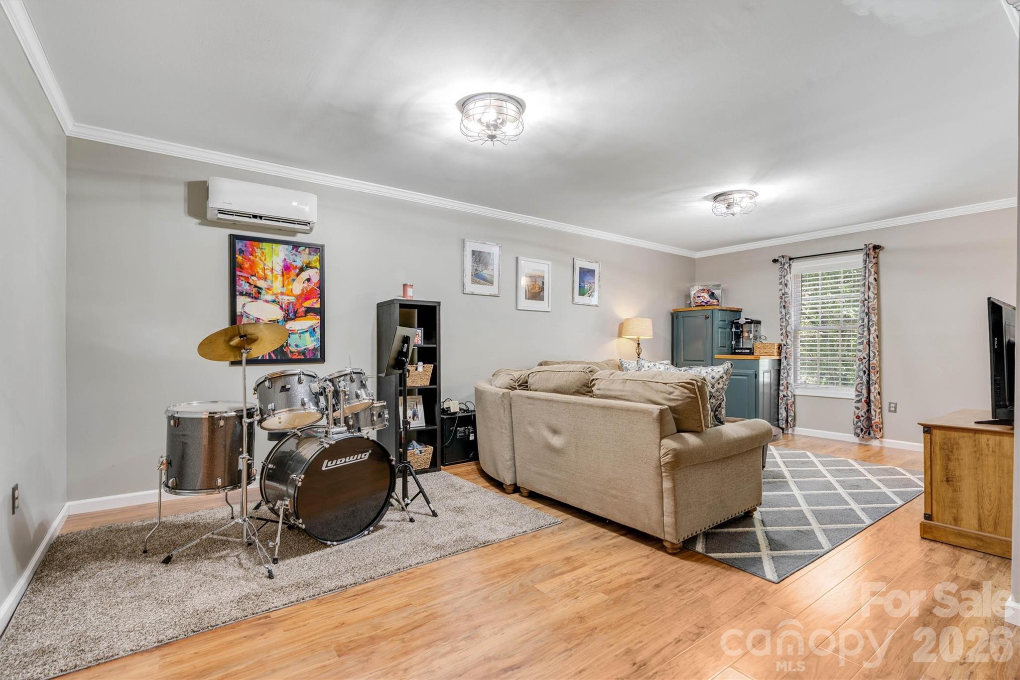 3353 48th Avenue Lane NE — Hickory