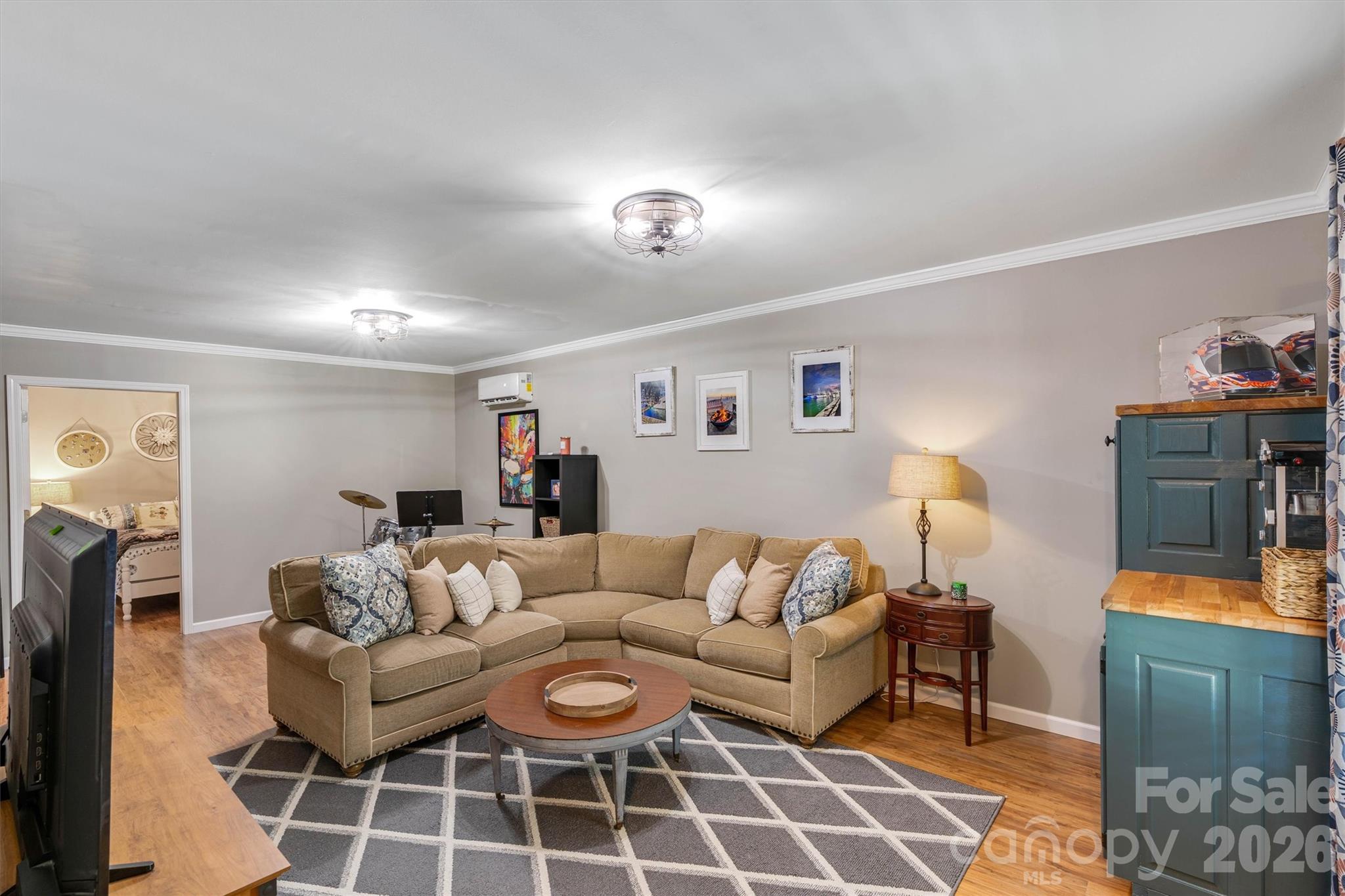3353 48th Avenue Lane NE — Hickory