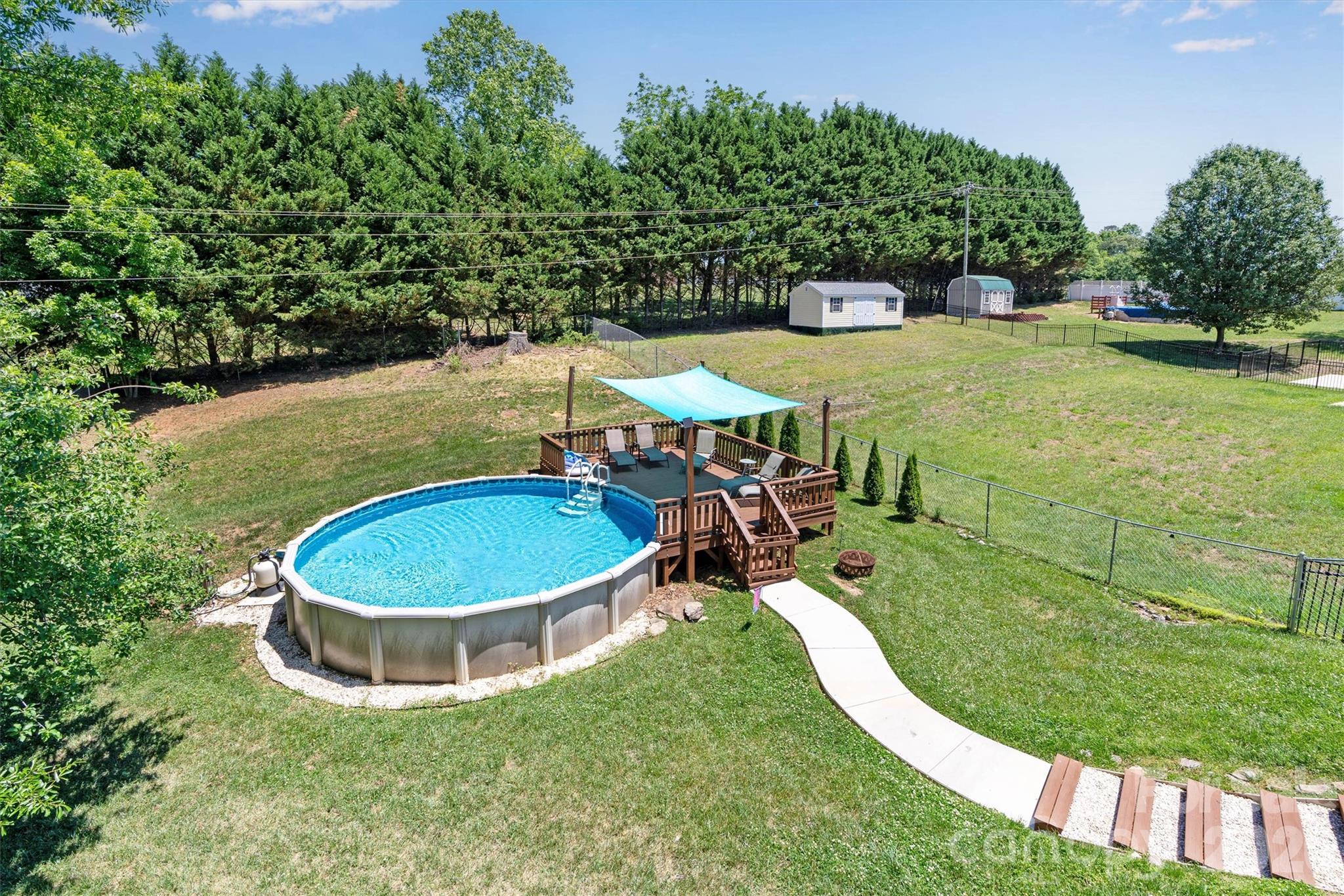 3353 48th Avenue Lane NE — Hickory
