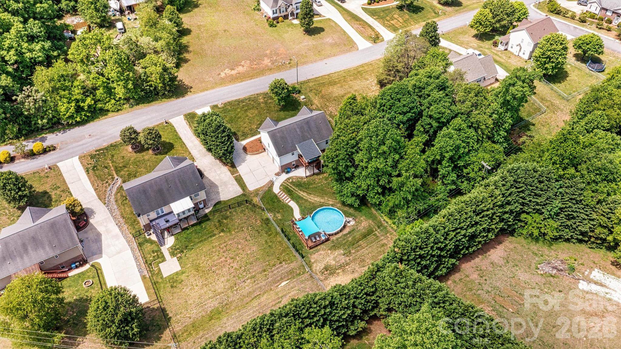 3353 48th Avenue Lane NE — Hickory