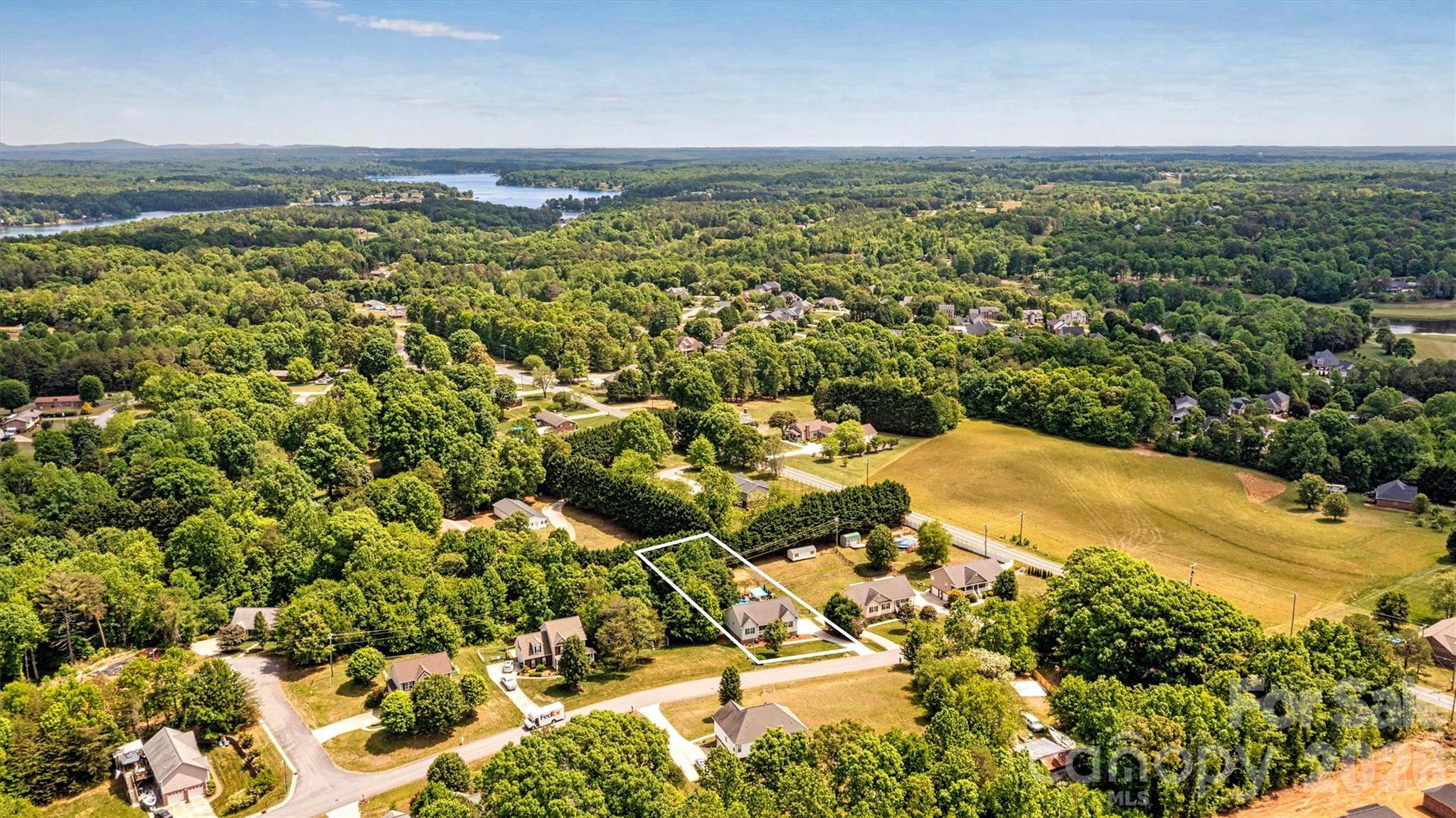 3353 48th Avenue Lane NE — Hickory