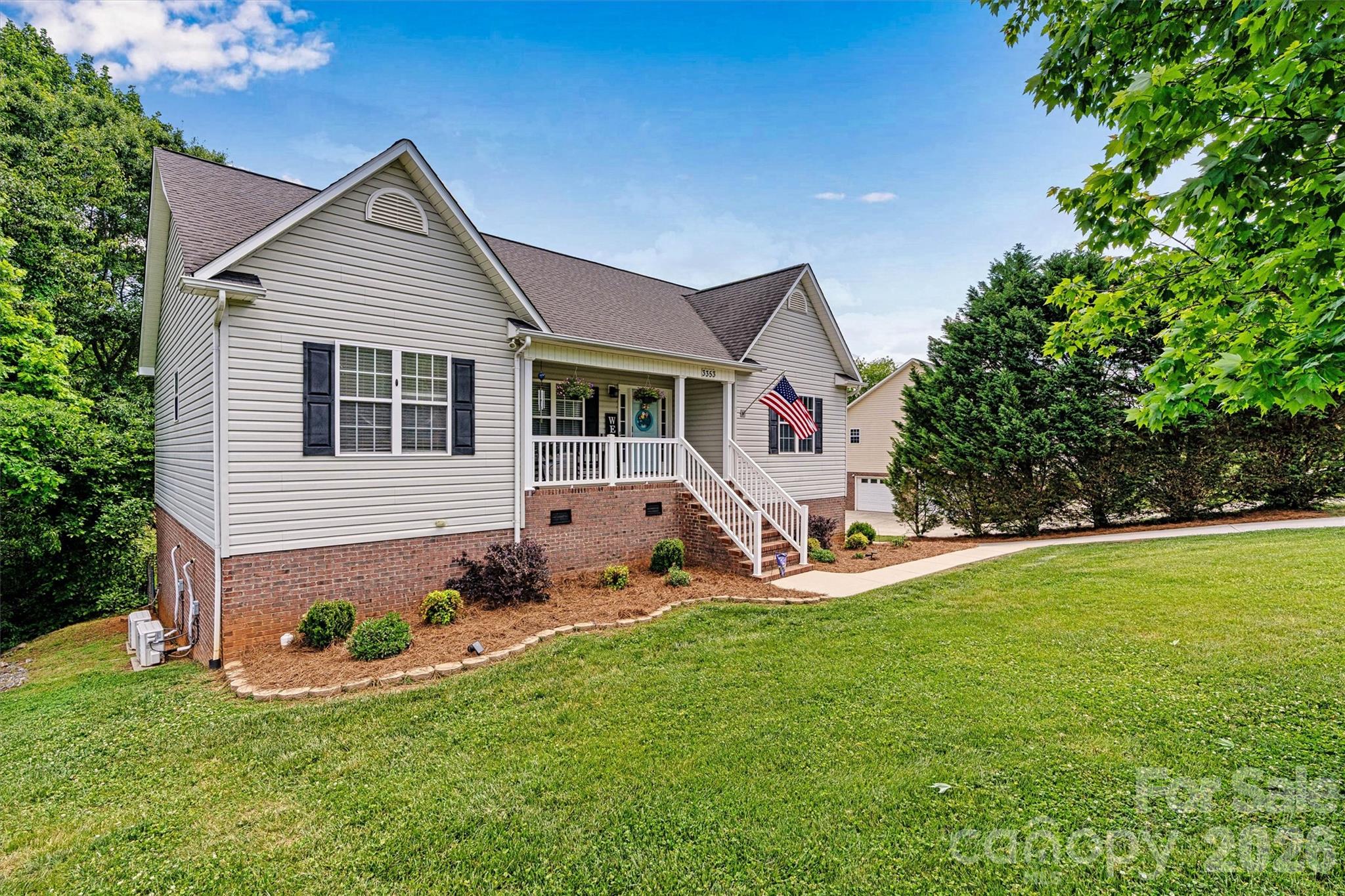 3353 48th Avenue Lane NE — Hickory