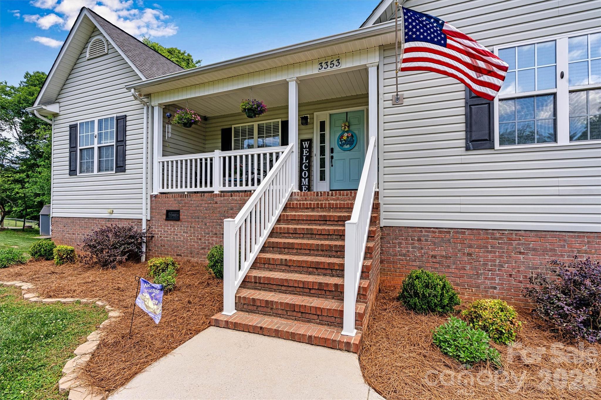 3353 48th Avenue Lane NE — Hickory