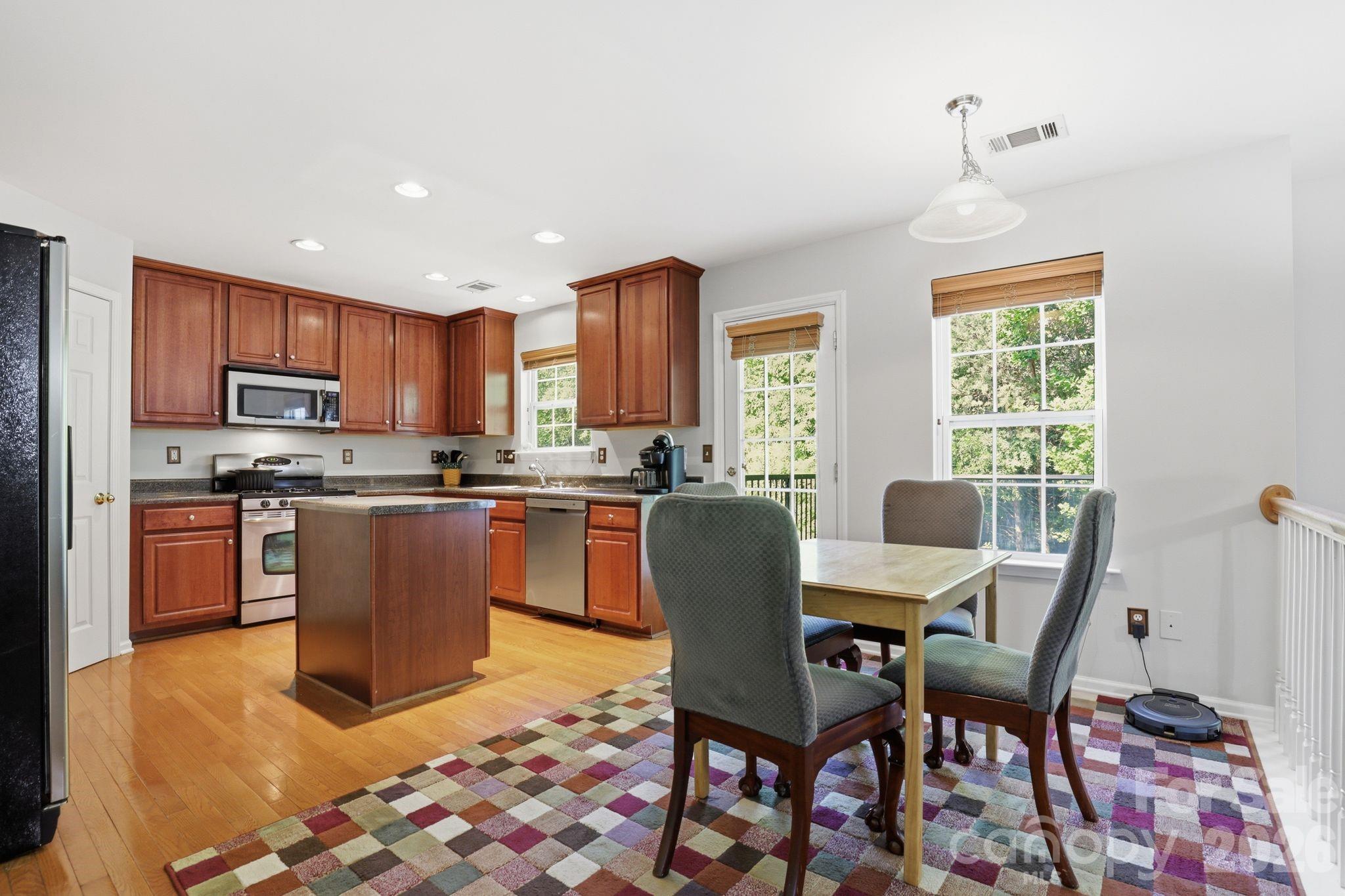 120 Scanlon Road — Mooresville