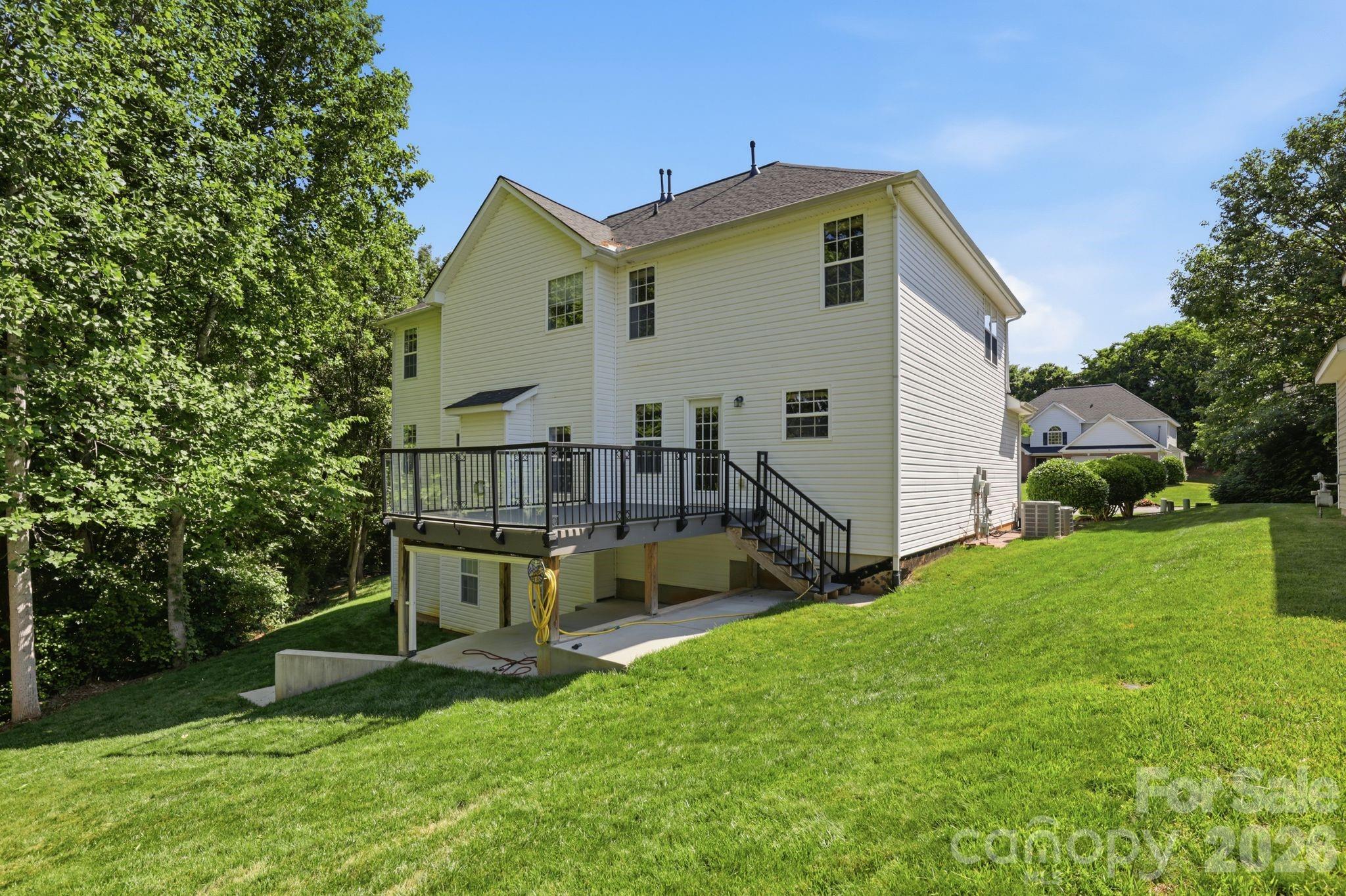 120 Scanlon Road — Mooresville