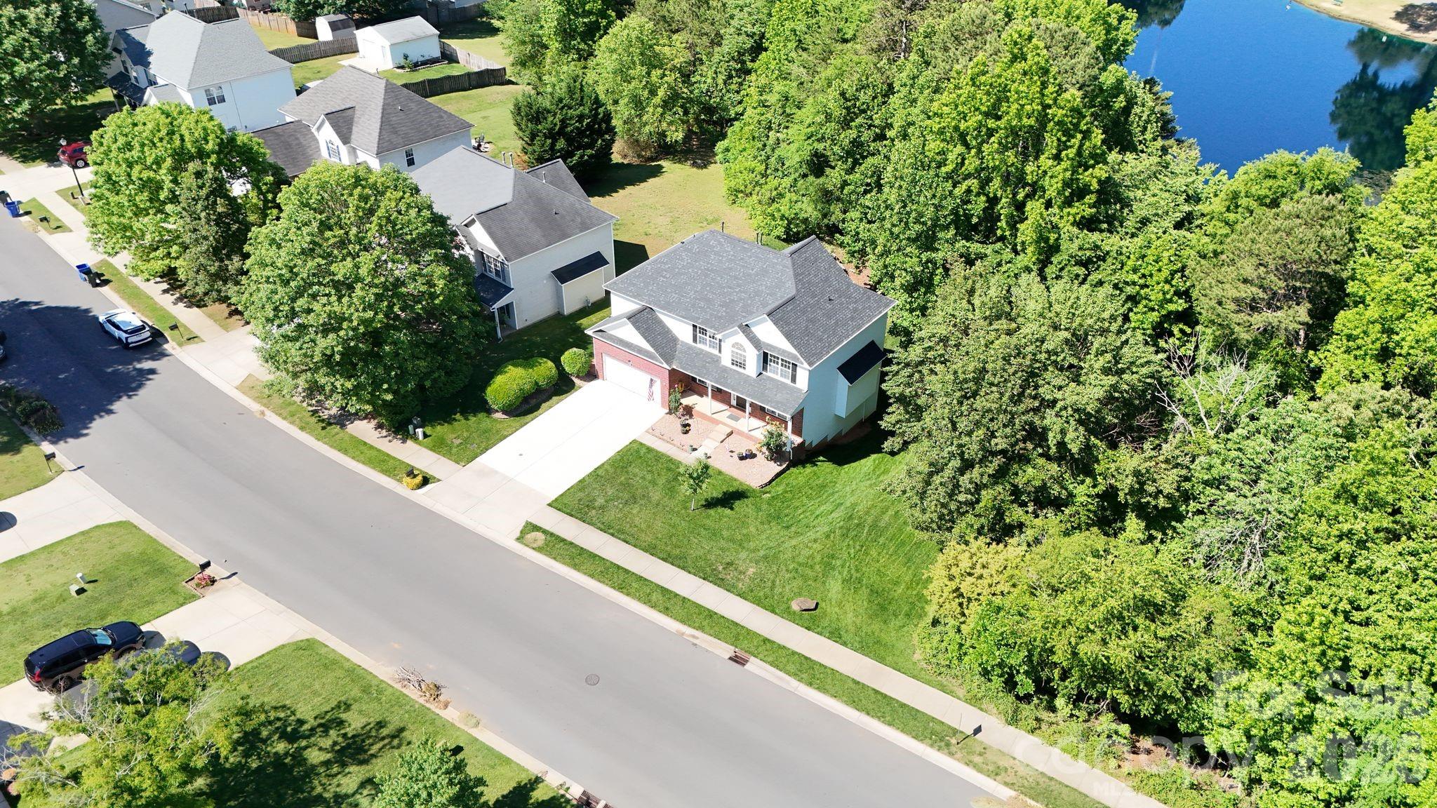 120 Scanlon Road — Mooresville