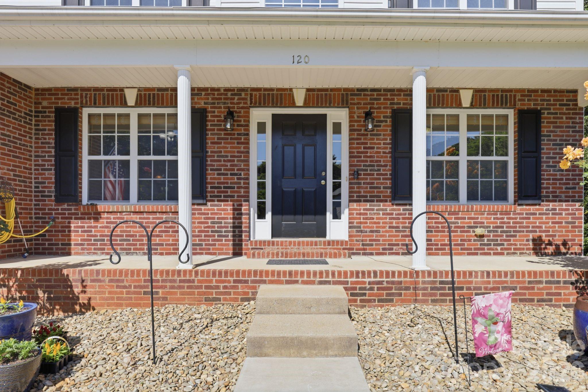 120 Scanlon Road — Mooresville