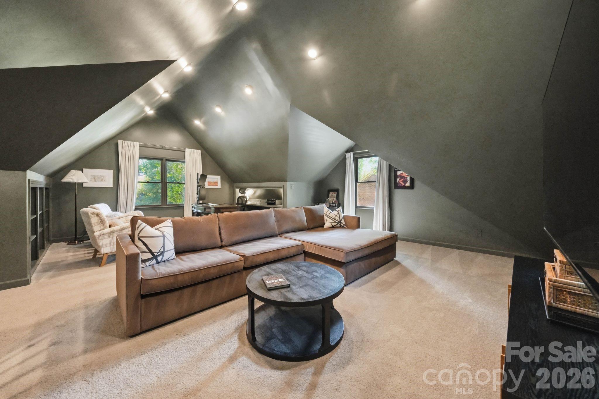 1015 Thistle Court — Charlotte