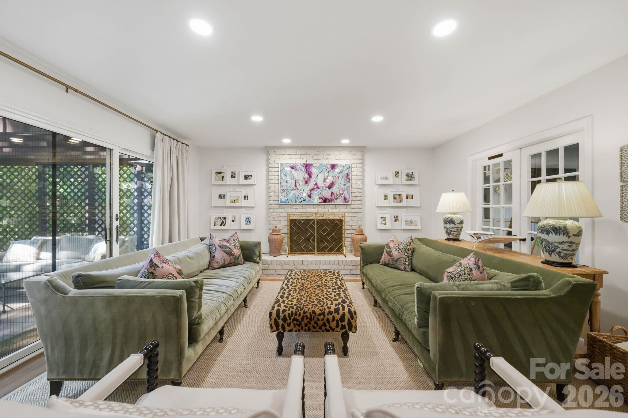 1015 Thistle Court — Charlotte