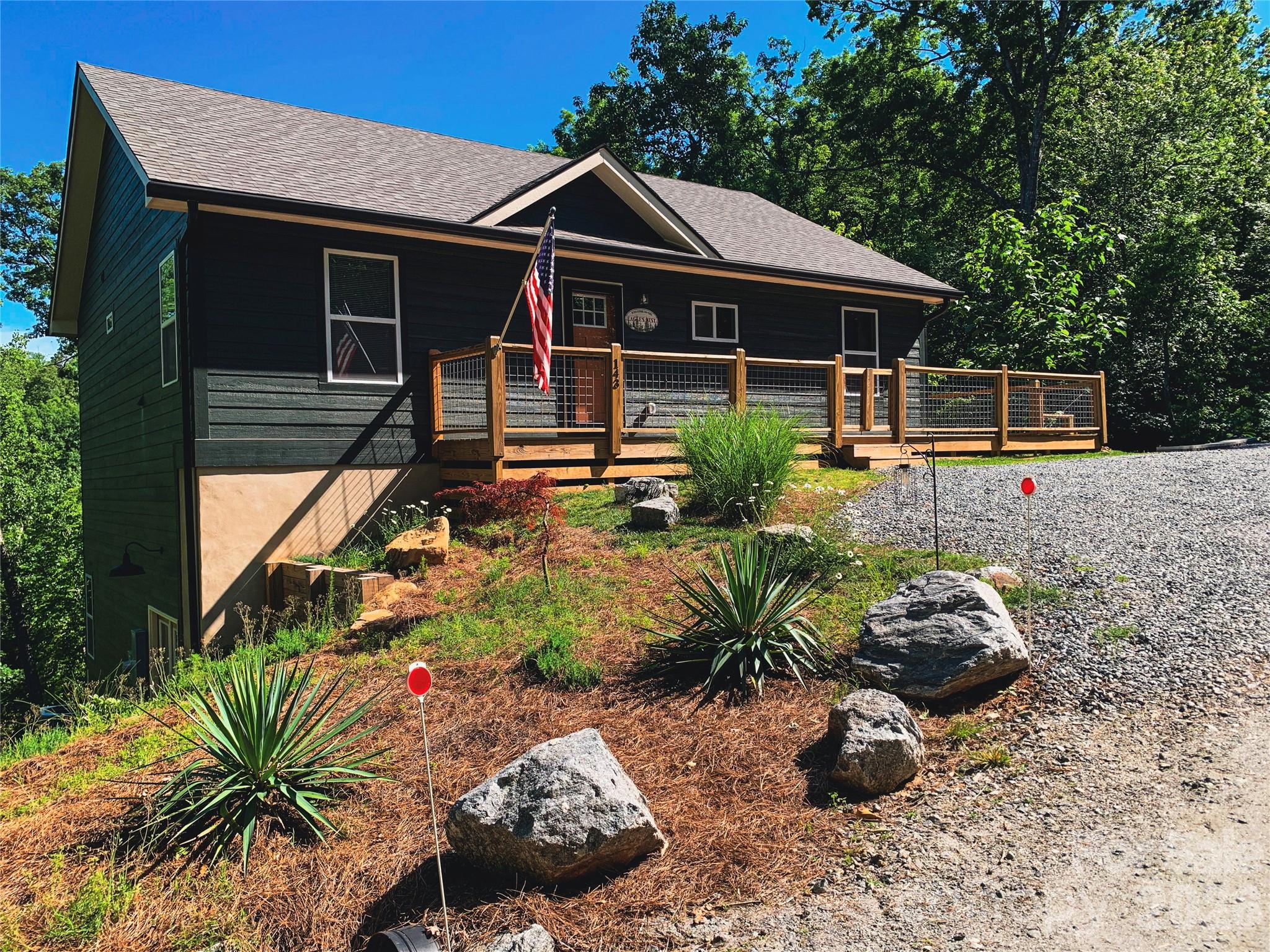 143 Eagles Avenue — Lake Lure