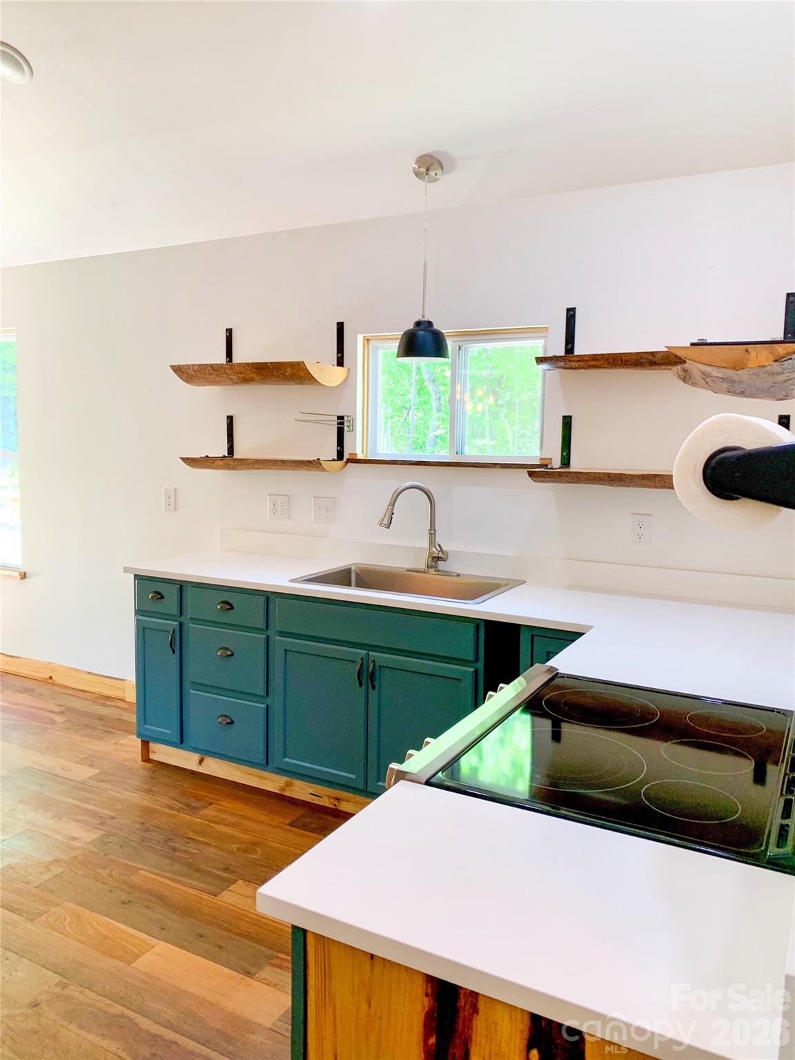 143 Eagles Avenue — Lake Lure