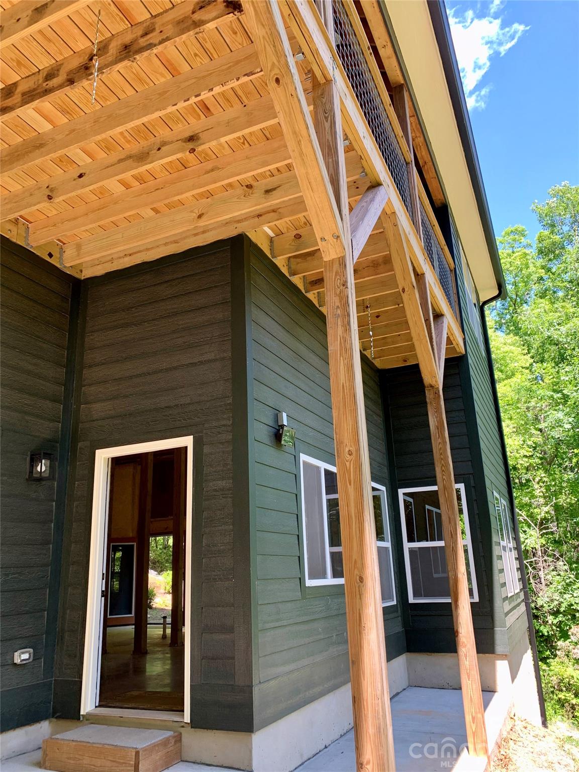 143 Eagles Avenue — Lake Lure