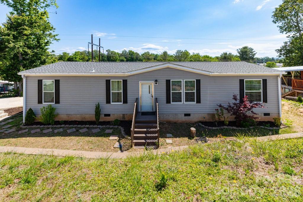 84 Hazelwood Road — Asheville