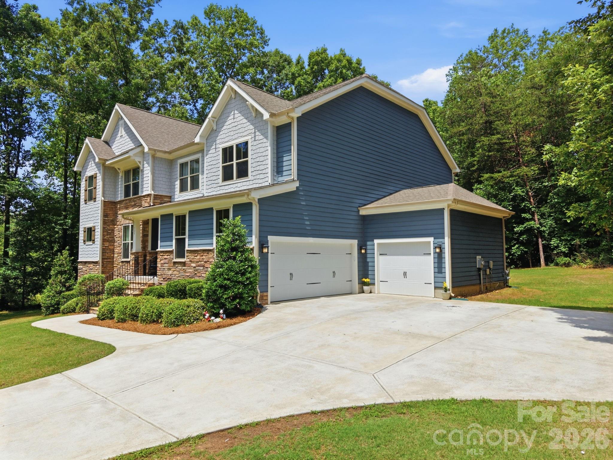 125 Sweet Grass Lane — Mooresville