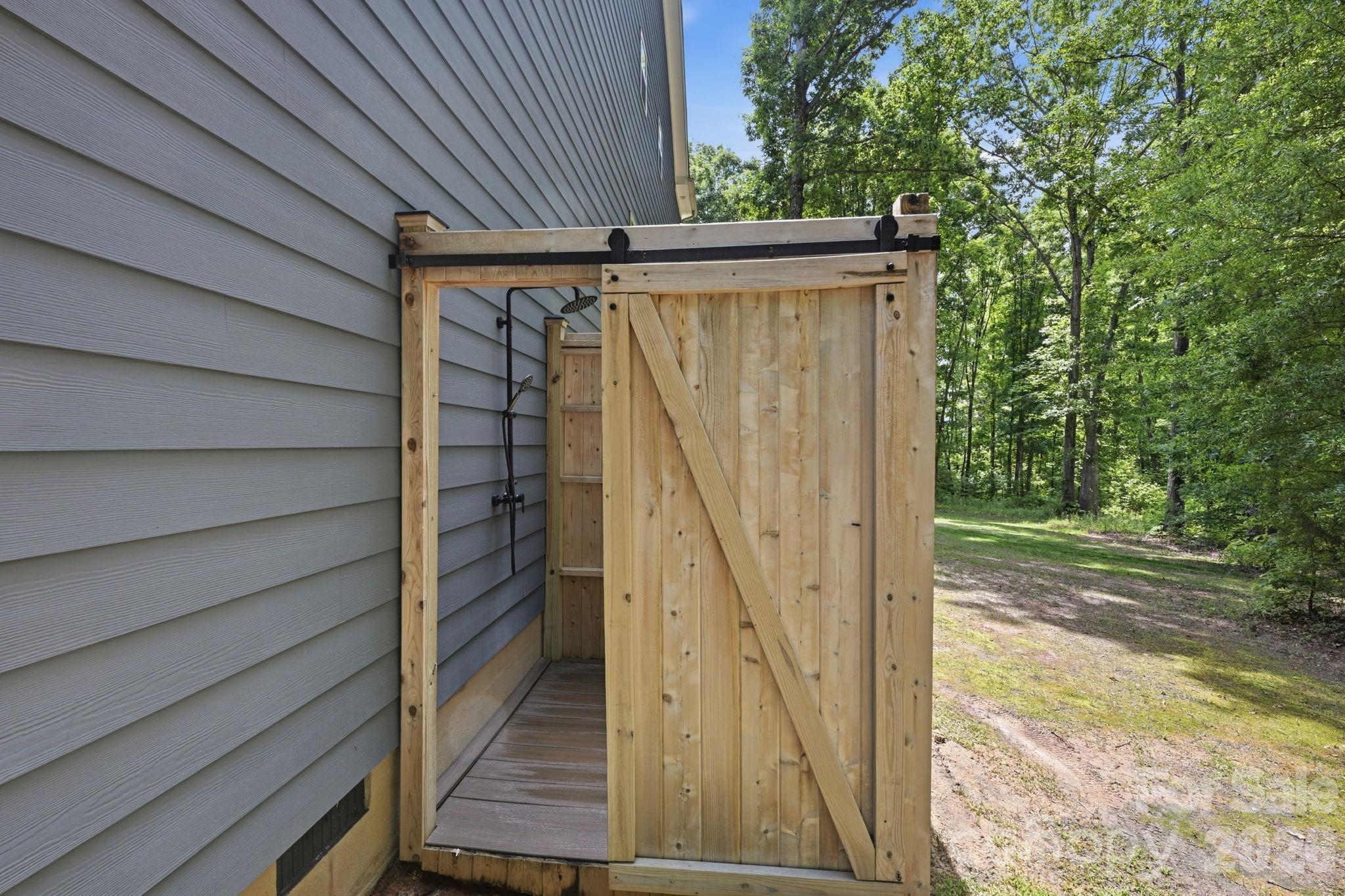125 Sweet Grass Lane — Mooresville